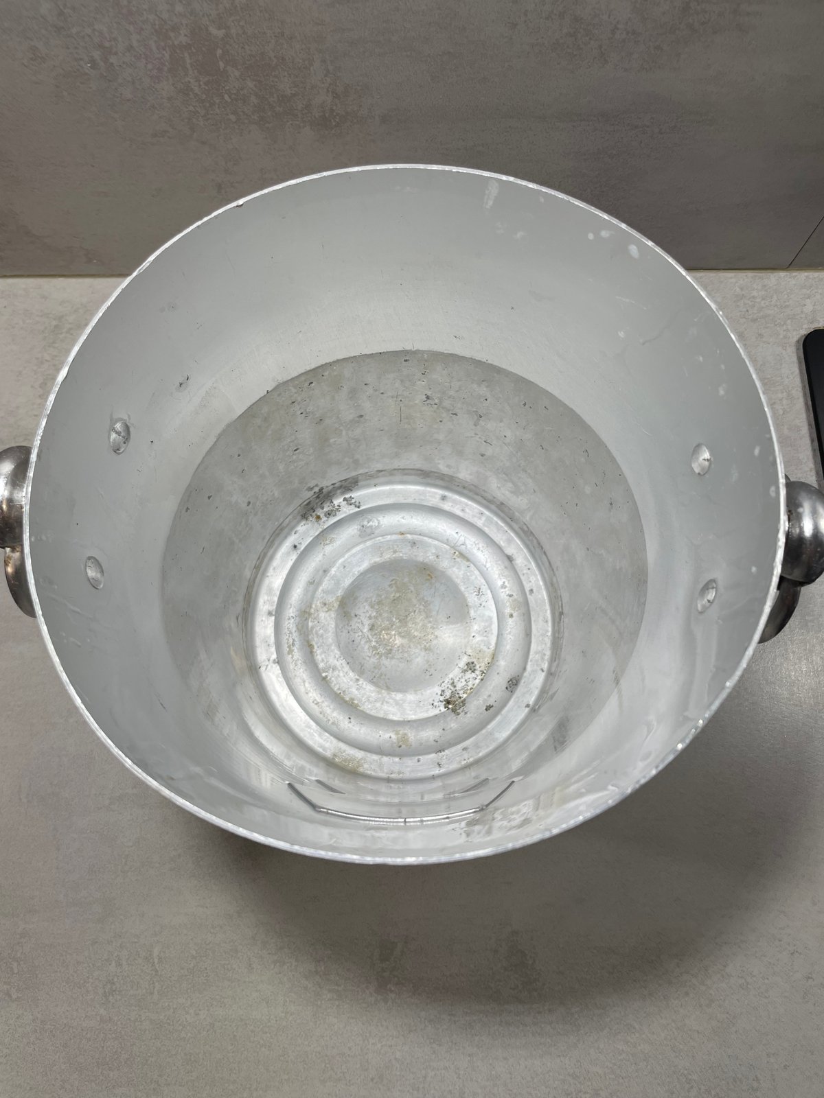 Vintage Moët & Chandon aluminium champagne bucket Made in France