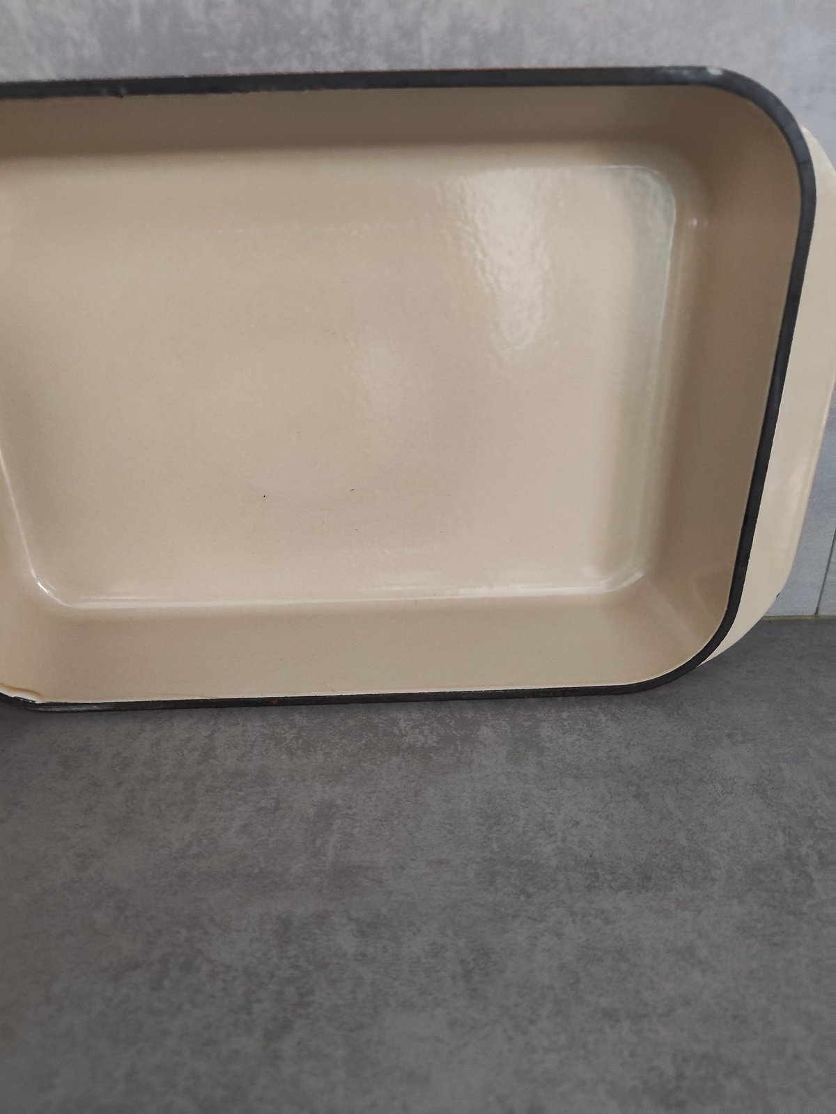 Vintage Le Creuset enamelled cast iron baking dish, size 30 — photo 3