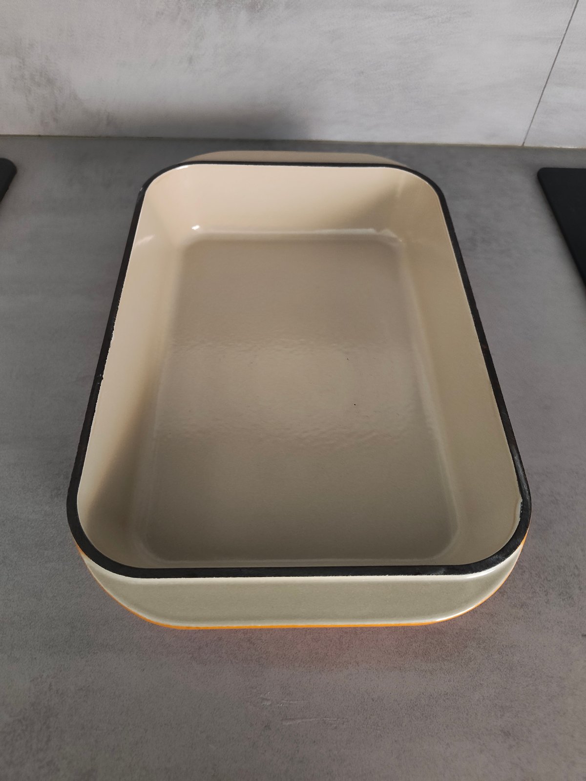 Vintage Le Creuset enamelled cast iron baking dish, size 30 — photo 6