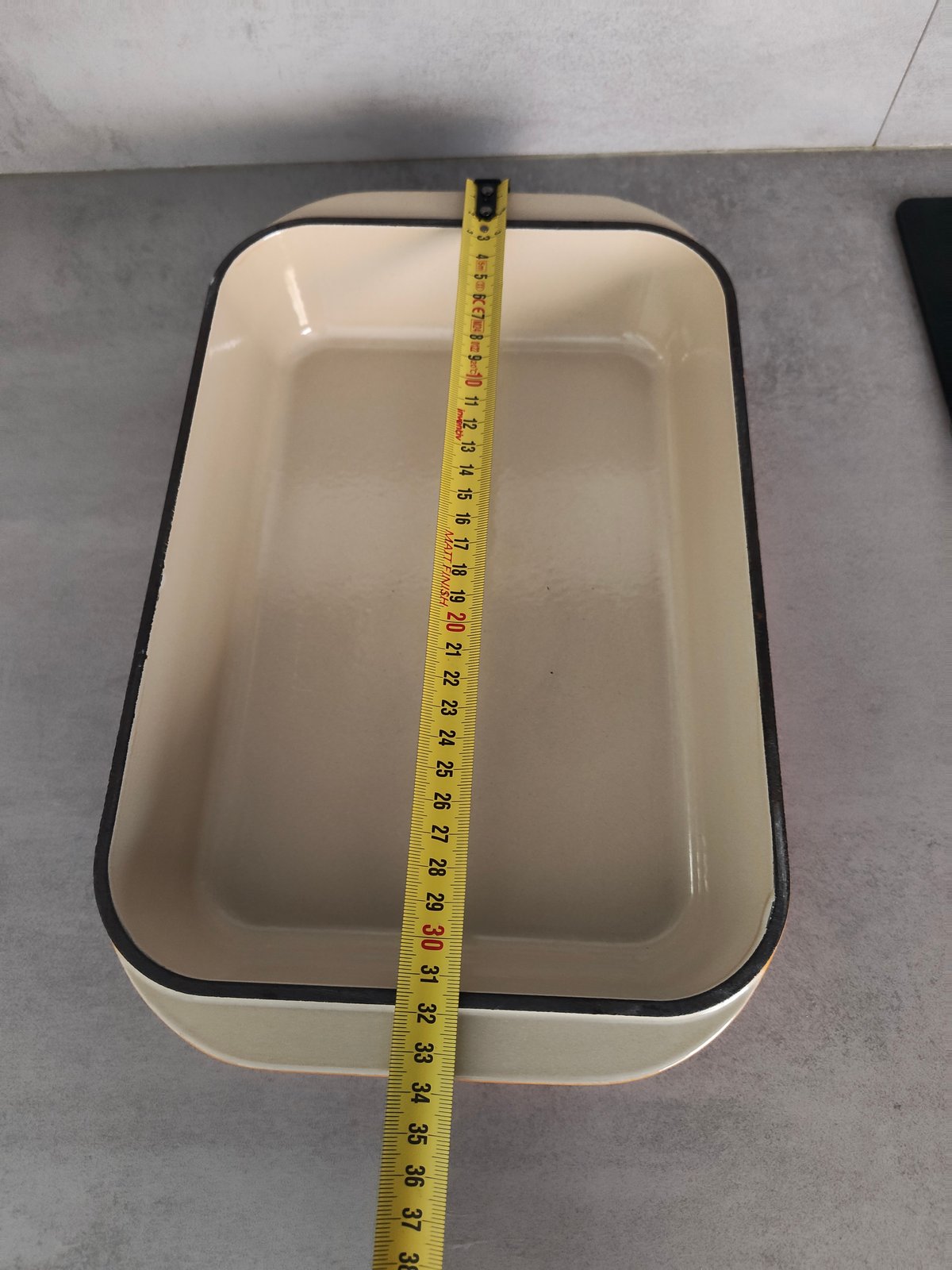 Vintage Le Creuset enamelled cast iron baking dish, size 30 — photo 10