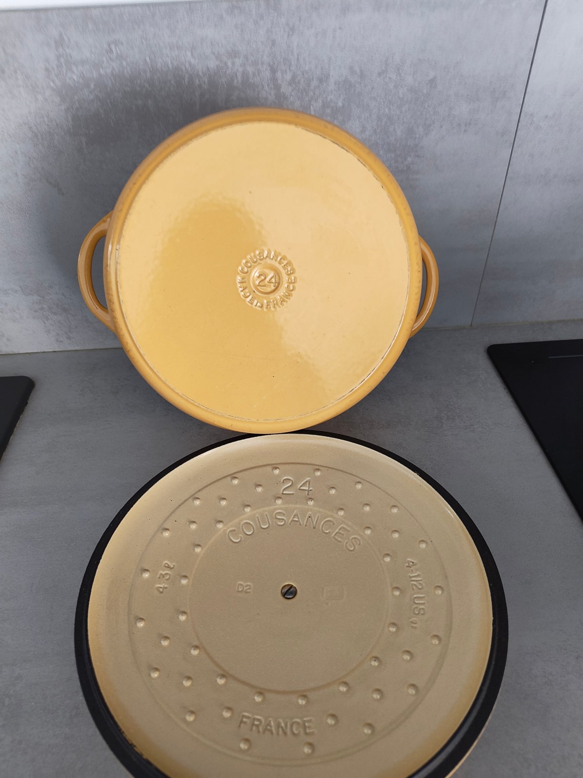 Cousances Cast Iron Dutch Oven No. 24 – Made in France – Vintage Enameled Casserole — photo 9