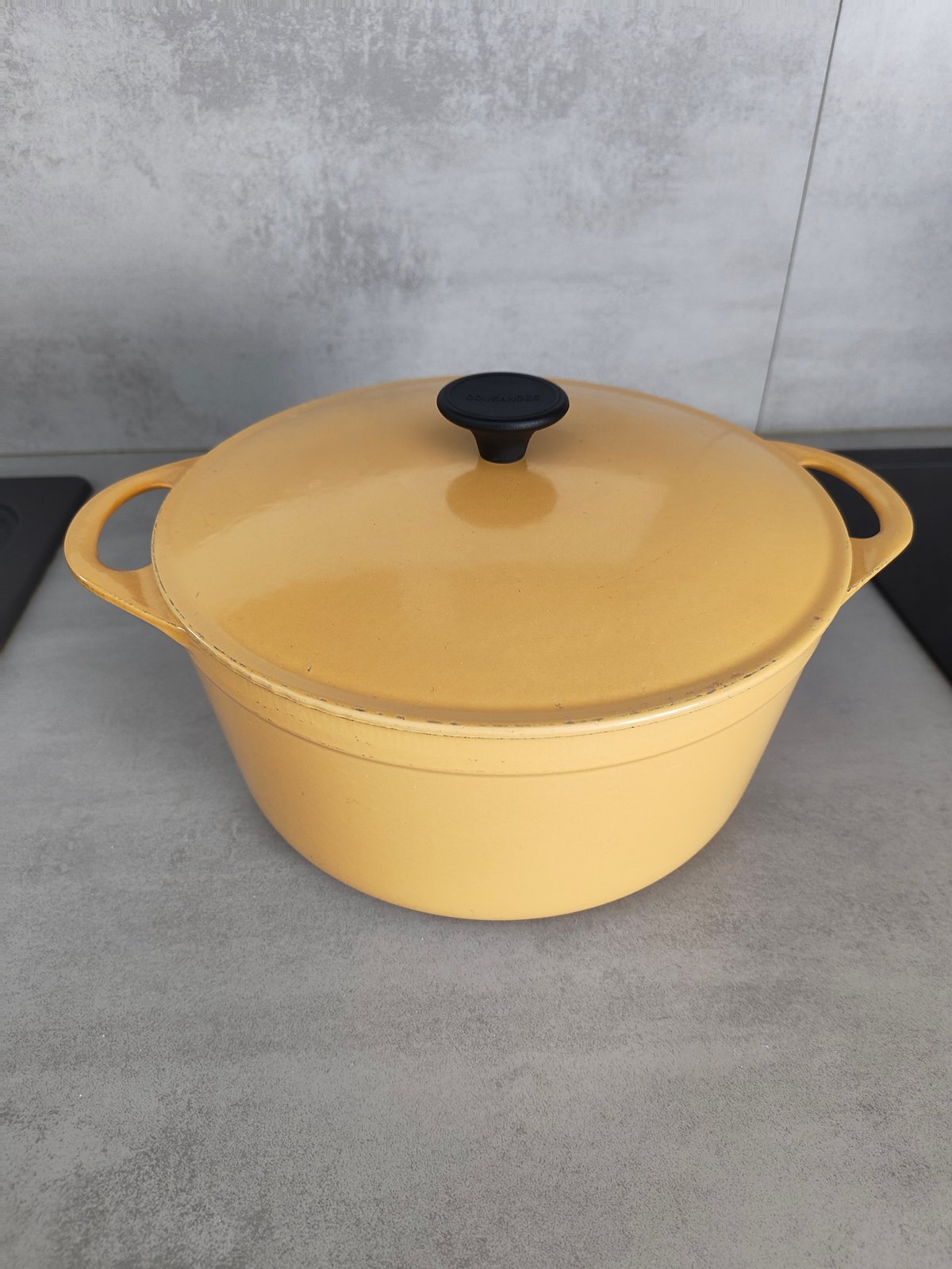 Cousances Cast Iron Dutch Oven No. 24 – Made in France – Vintage Enameled Casserole