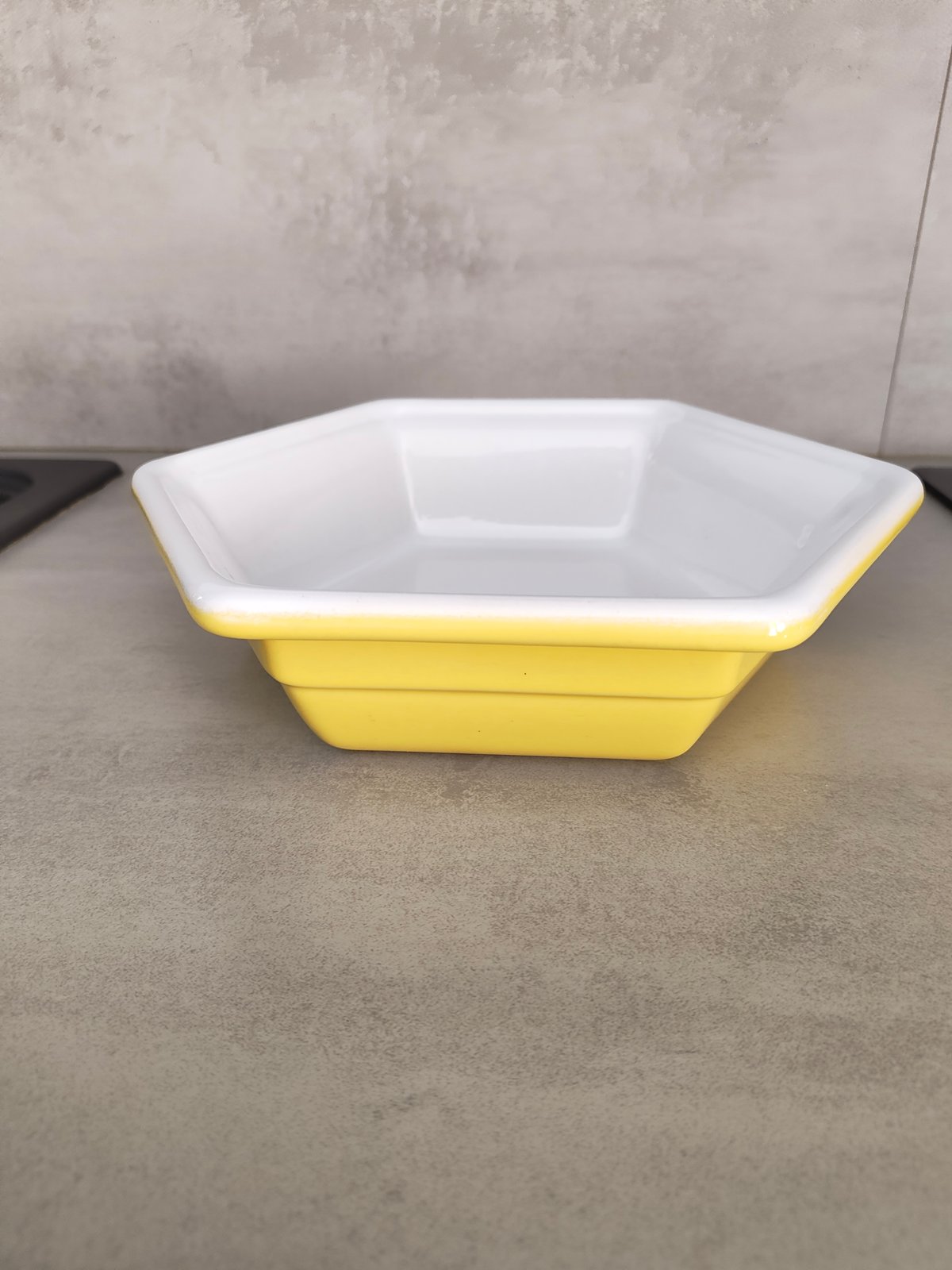 Emile Henry “Gastron” Ceramic Plate – Made in France – Yellow Hexagon Dish — photo 2