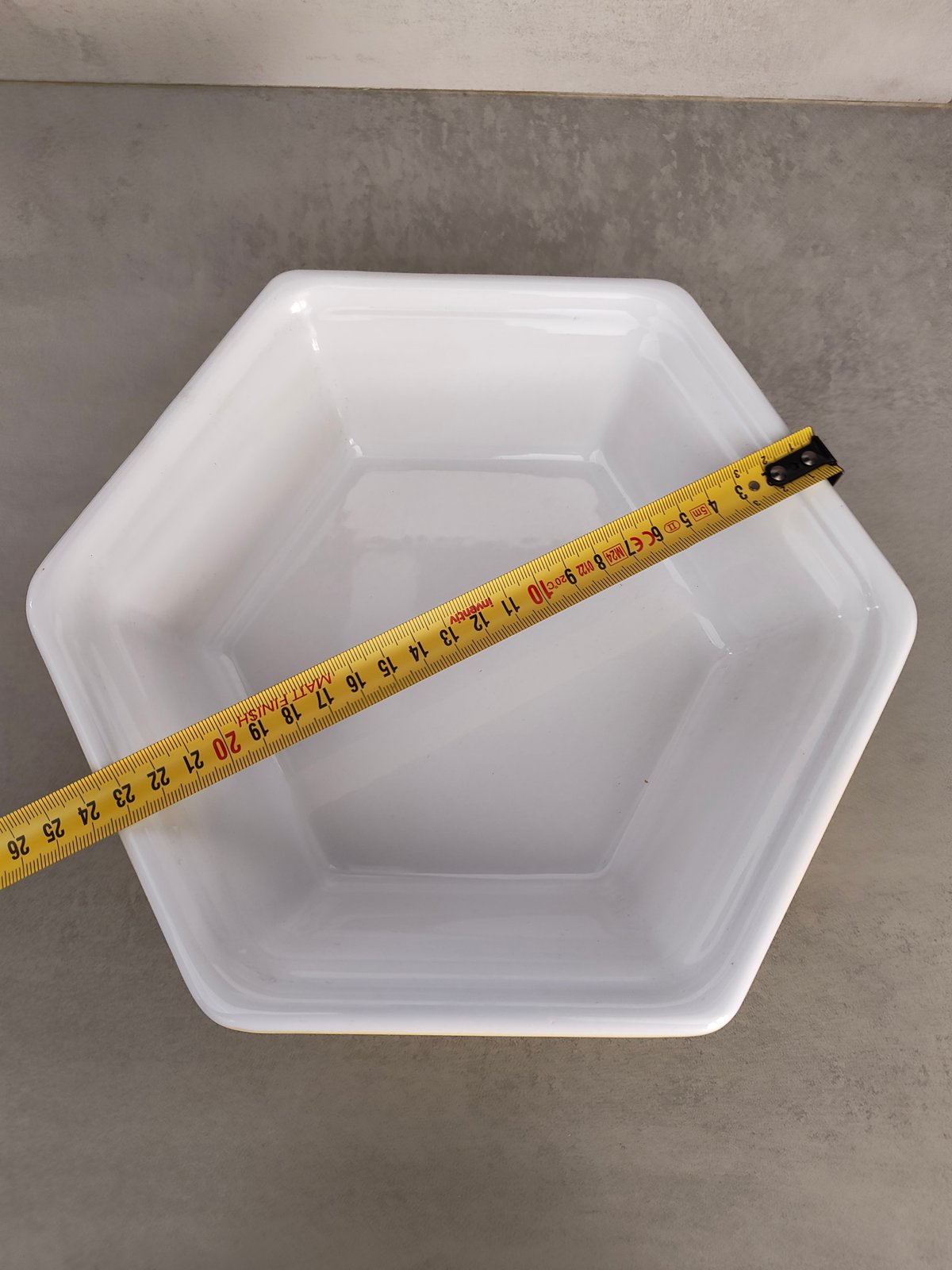 Emile Henry “Gastron” Ceramic Plate – Made in France – Yellow Hexagon Dish — photo 3