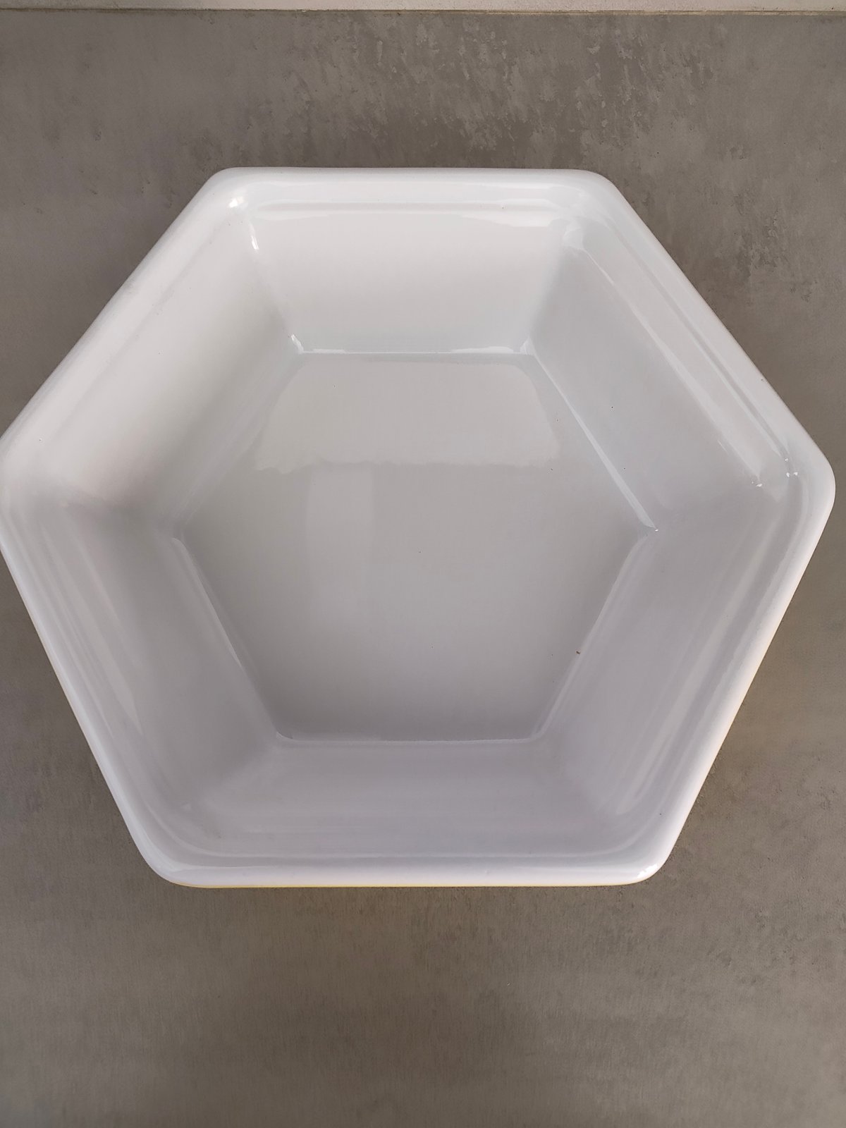 Emile Henry “Gastron” Ceramic Plate – Made in France – Yellow Hexagon Dish — photo 6