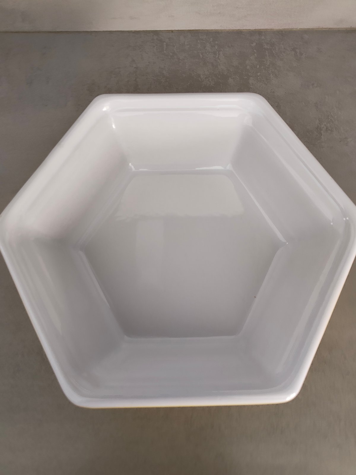 Emile Henry “Gastron” Ceramic Plate – Made in France – Yellow Hexagon Dish — photo 7