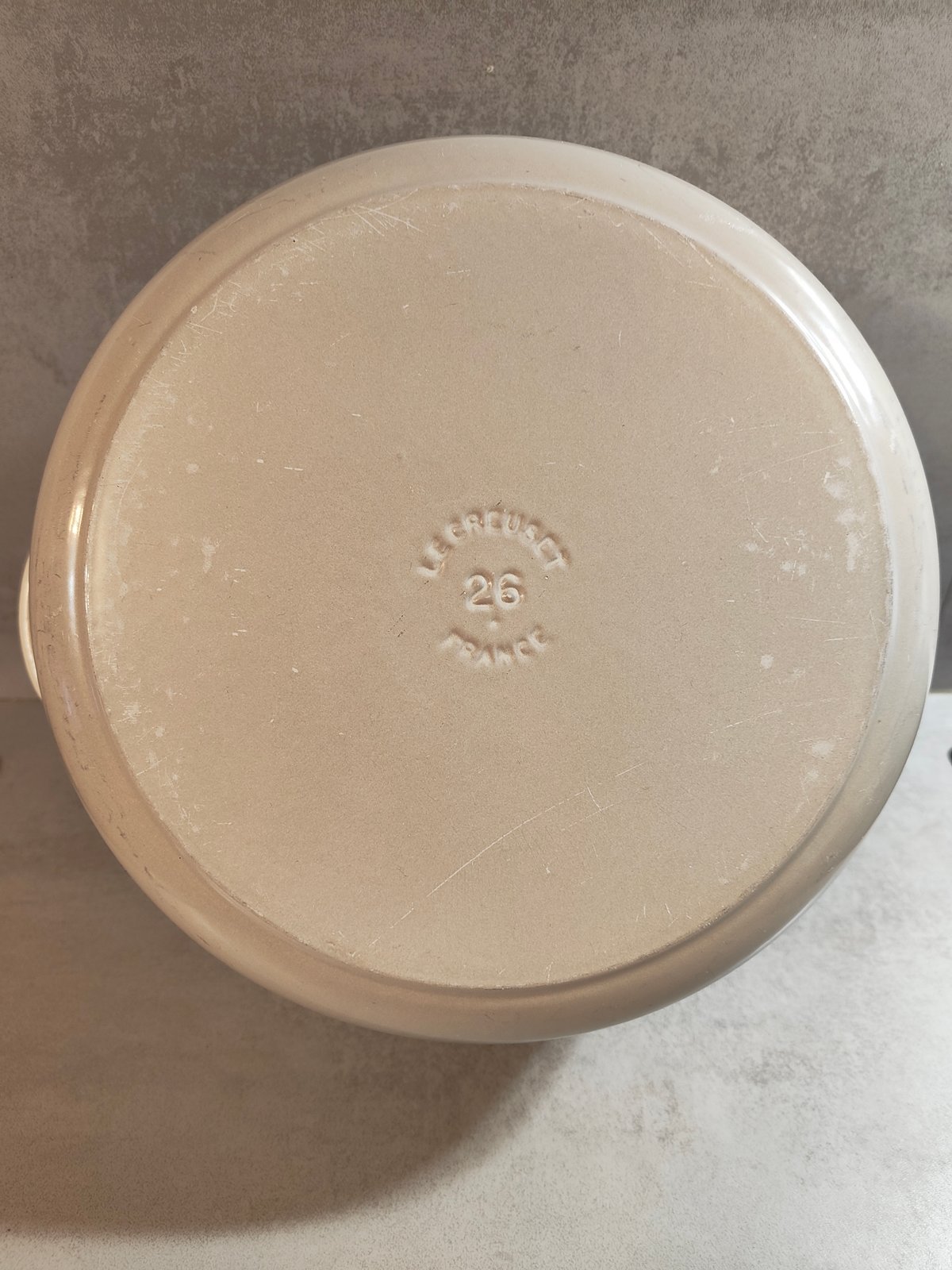 Le Creuset 26 Cast Iron Dutch Oven – Cream / Ivory – Made in France — photo 13