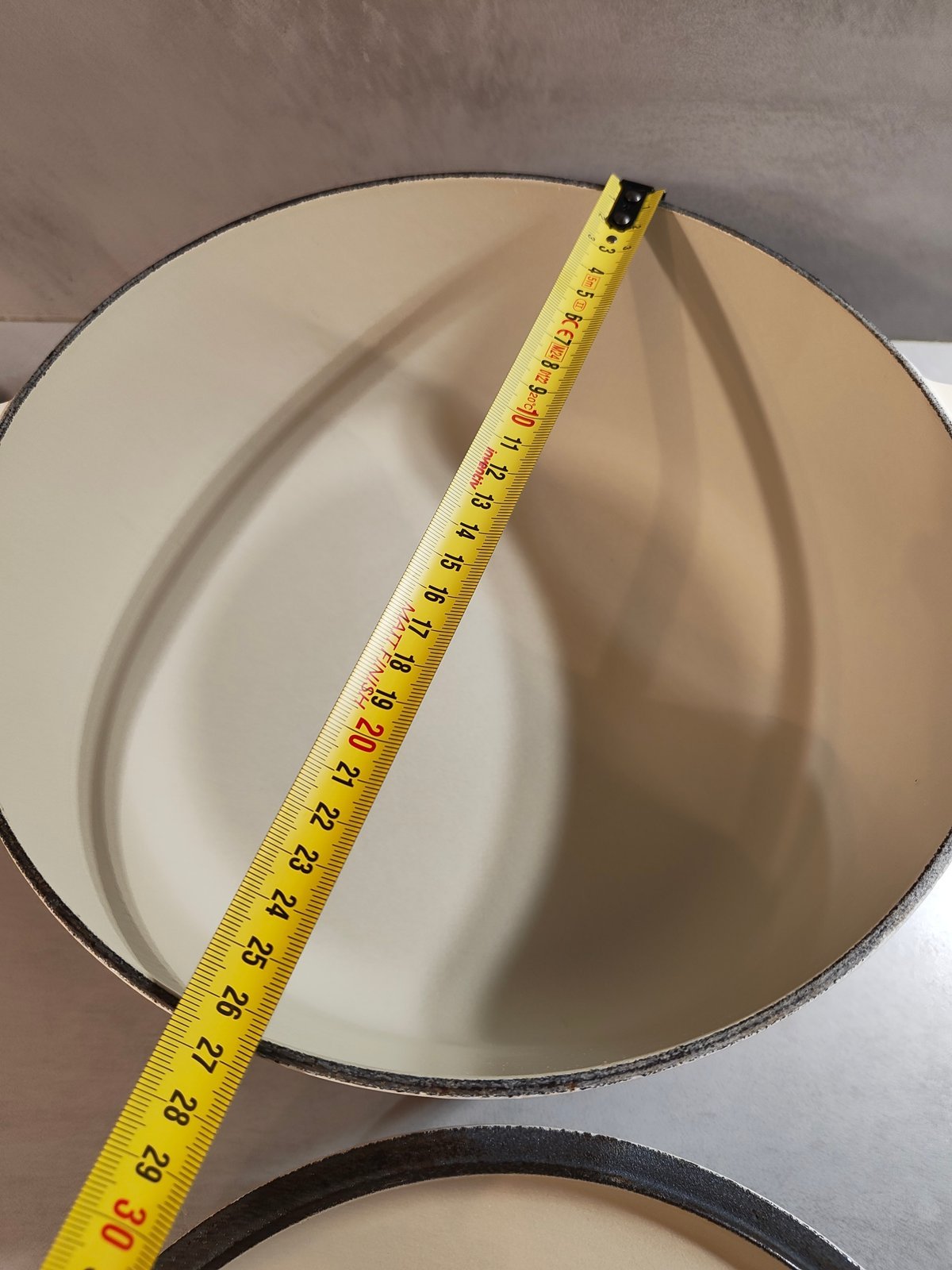 Le Creuset 26 Cast Iron Dutch Oven – Cream / Ivory – Made in France — photo 14