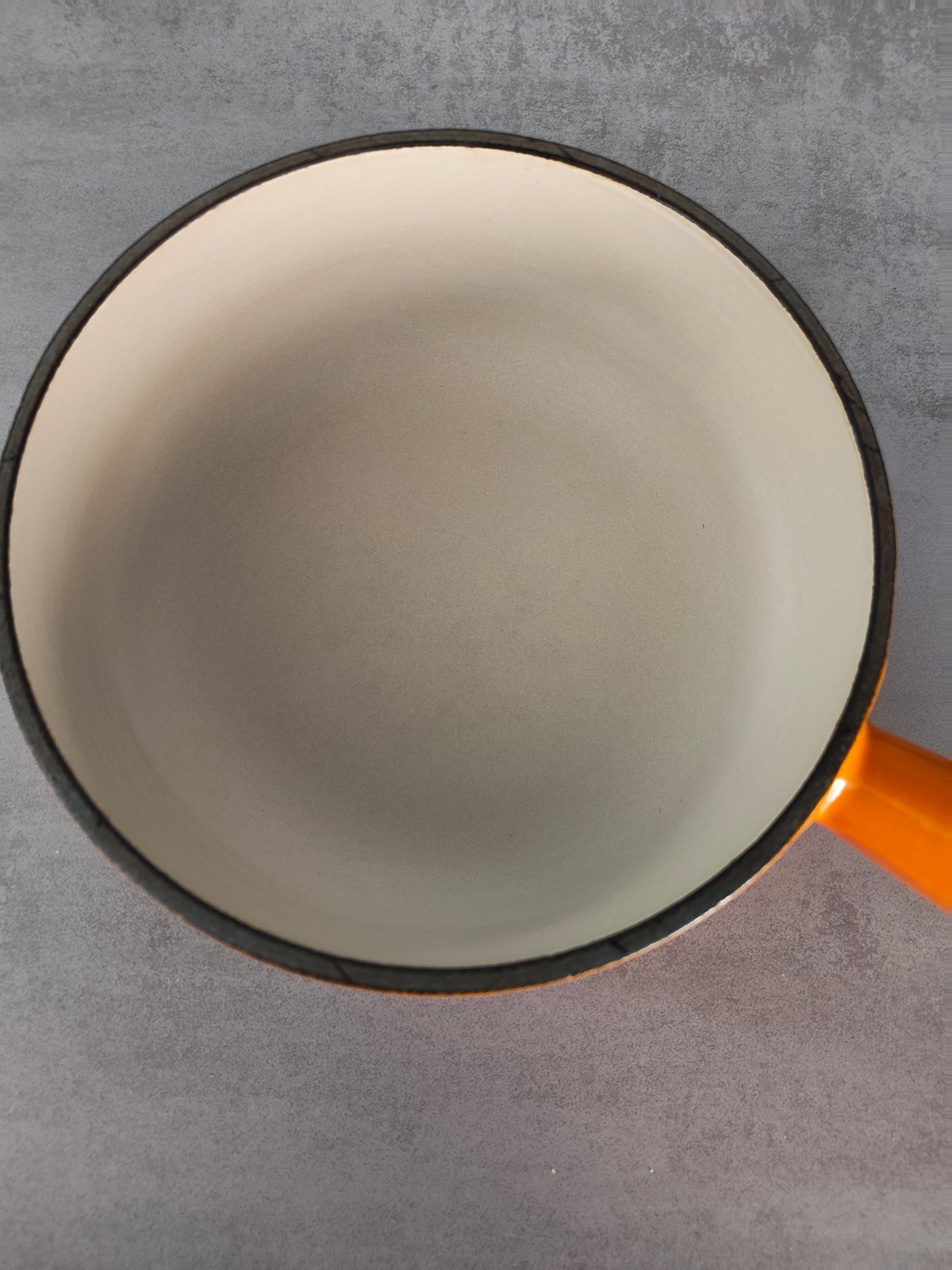 Le Creuset – Cast Iron Casserole with Lid – Model No. 18 – Vintage – Induction Compatible — photo 2
