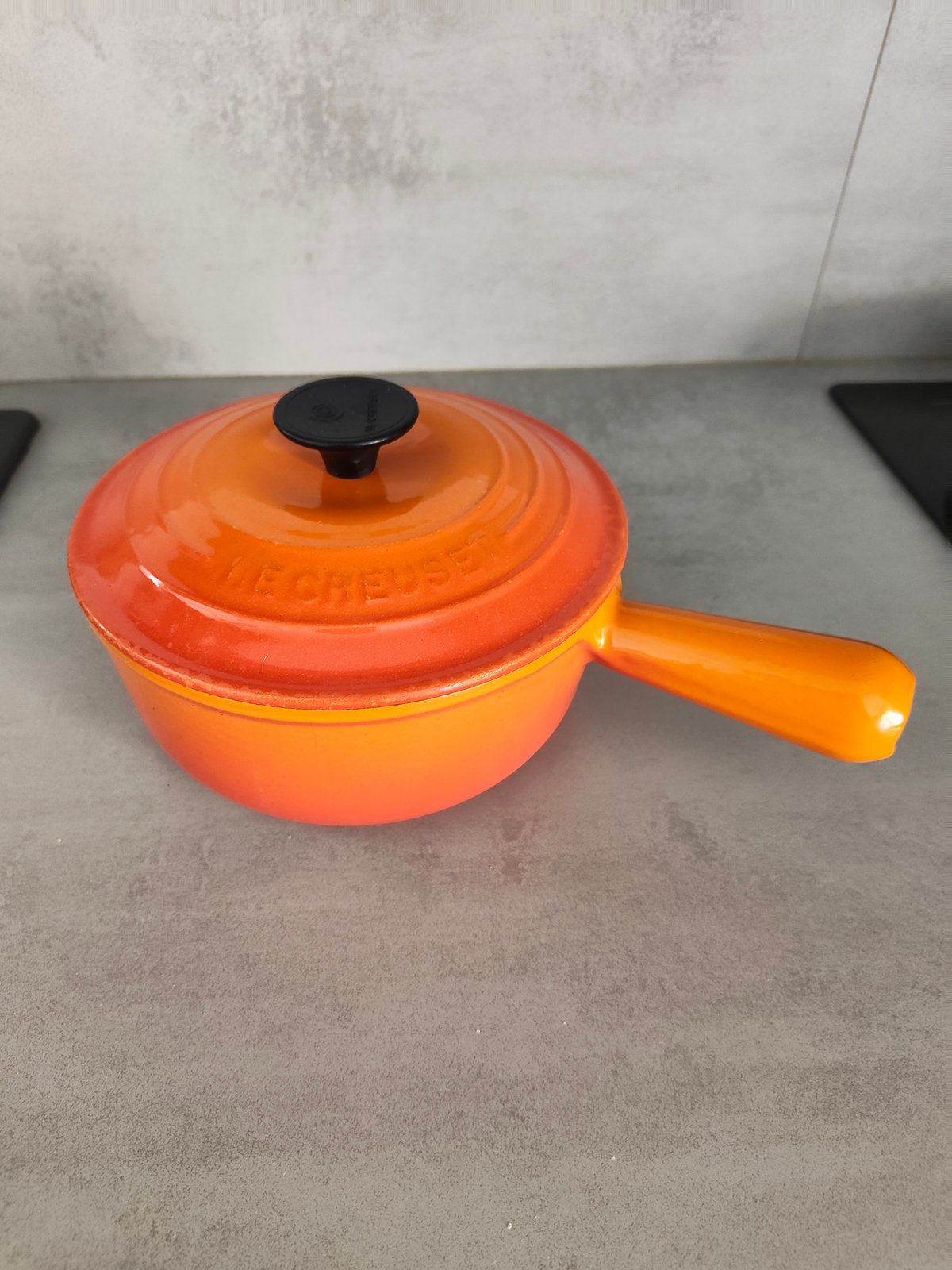 Le Creuset – Cast Iron Casserole with Lid – Model No. 18 – Vintage – Induction Compatible — photo 6
