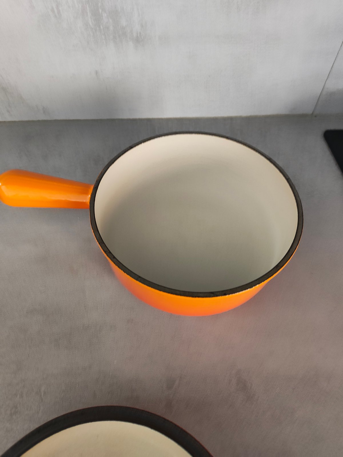 Le Creuset – Cast Iron Casserole with Lid – Model No. 18 – Vintage – Induction Compatible — photo 8