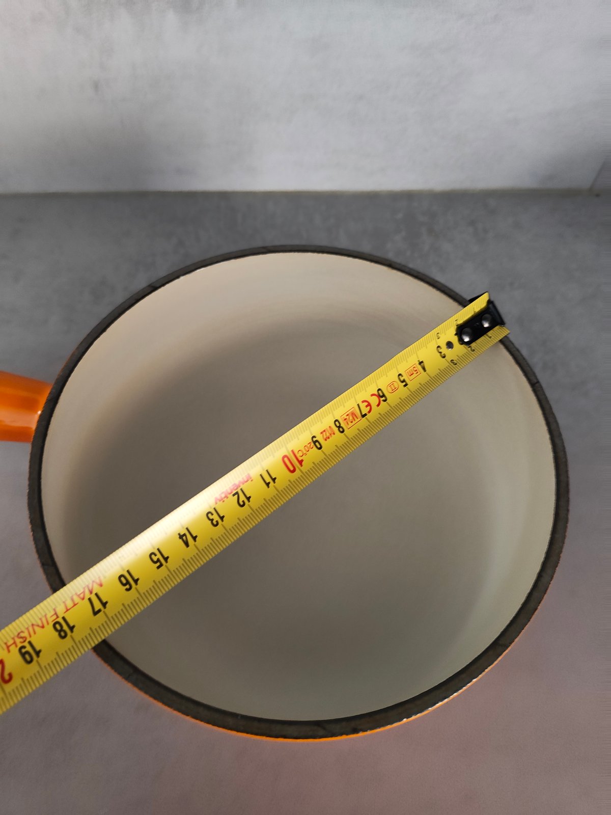 Le Creuset – Cast Iron Casserole with Lid – Model No. 18 – Vintage – Induction Compatible — photo 10