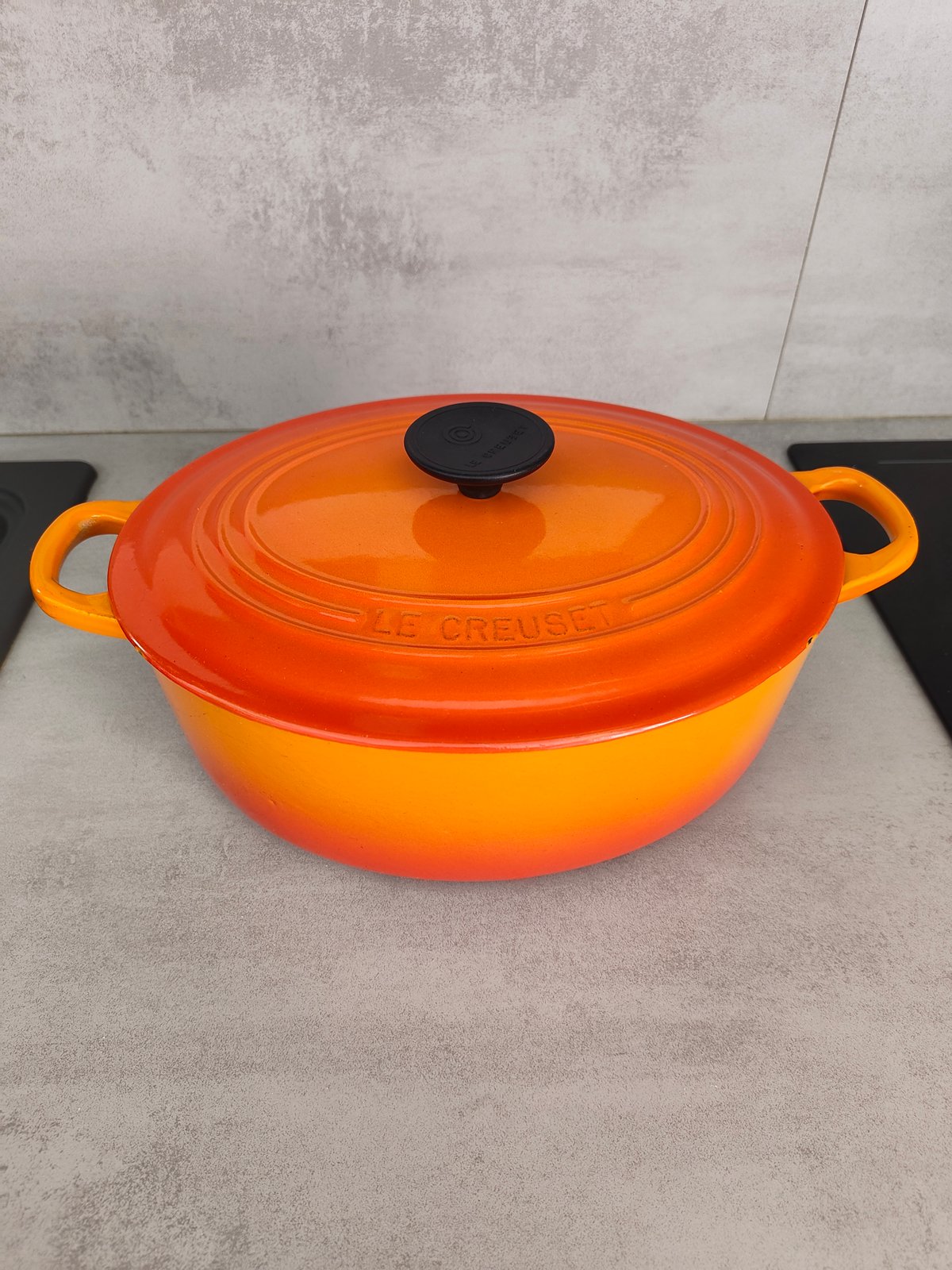Le Creuset Cast Iron Dutch Oven / Casserole – Orange – Made in France – Enameled Cast Iron