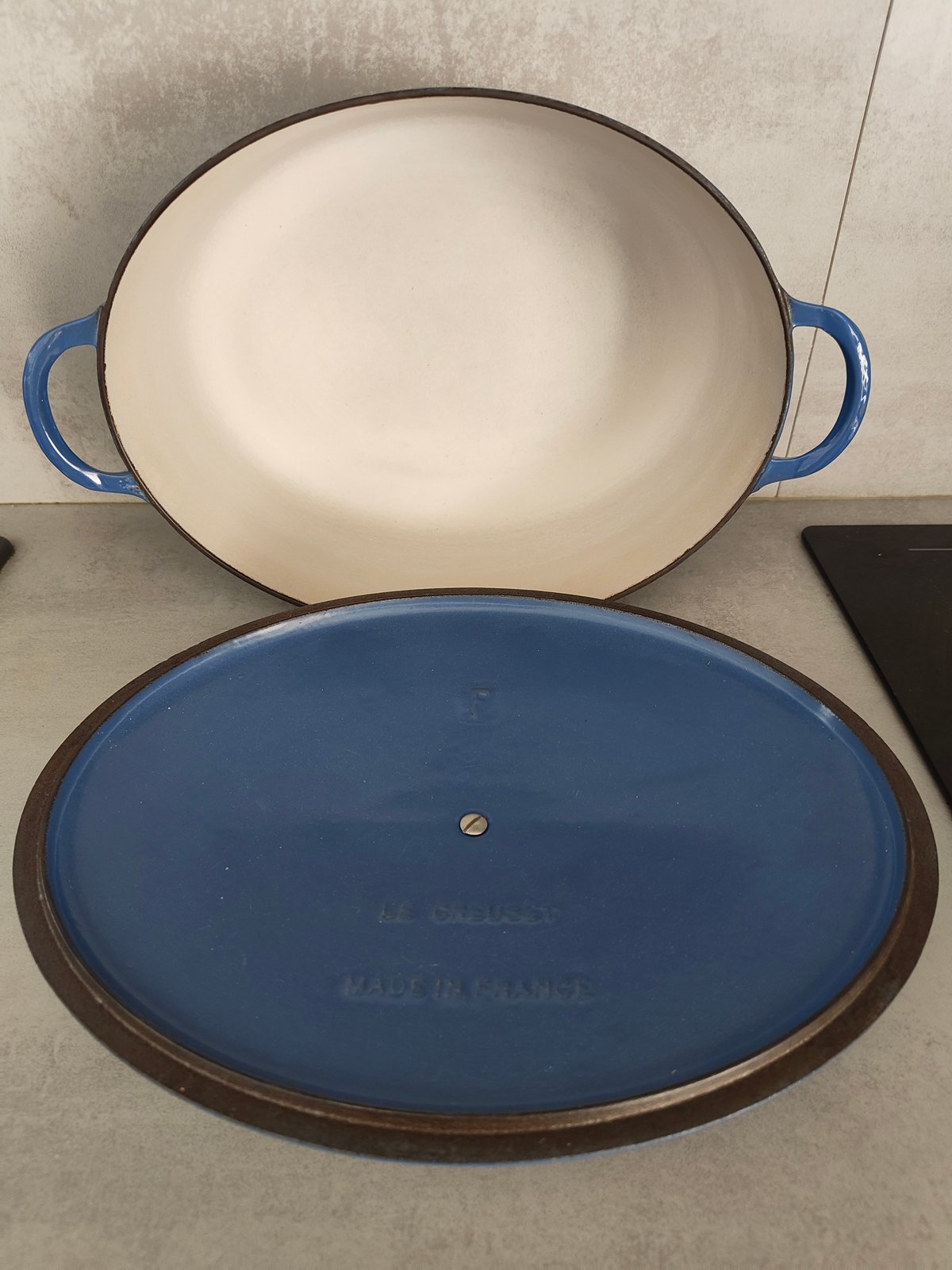 Le Creuset Cast Iron Oval Dutch Oven – Blue – Made in France – Enameled Casserole Pot — photo 10