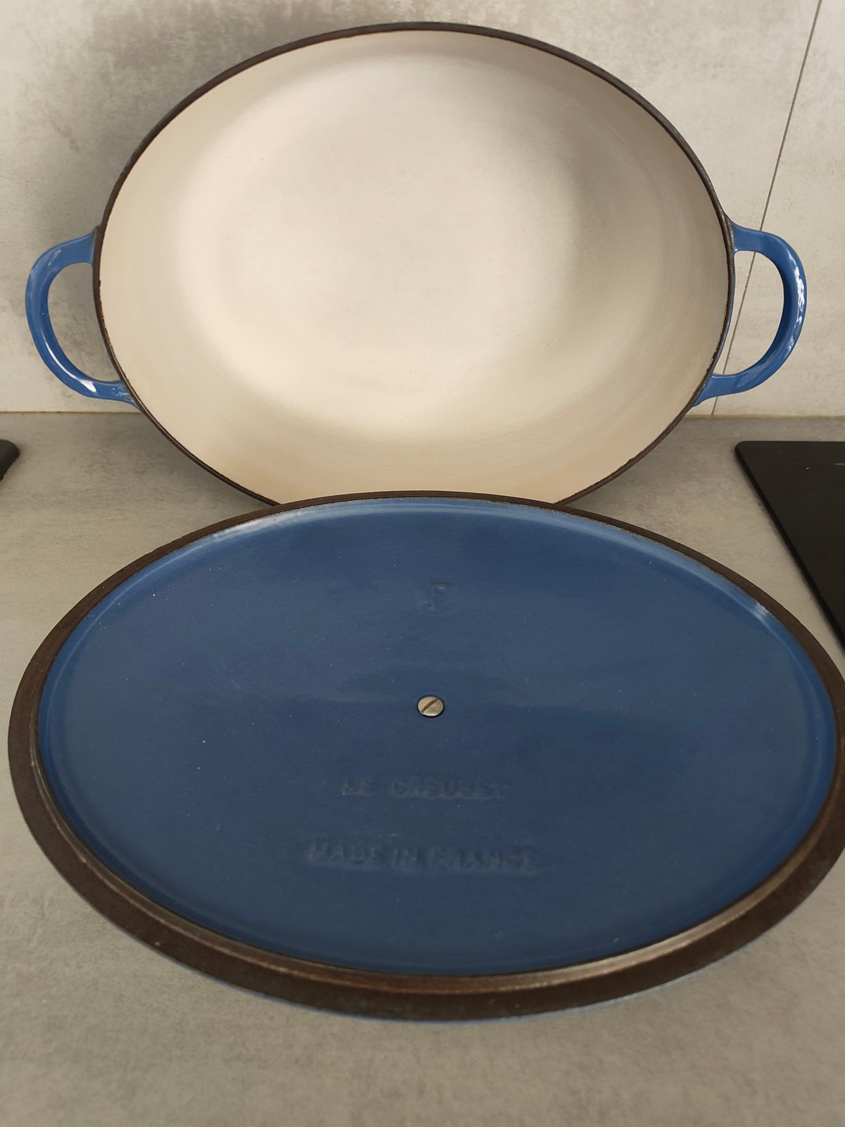 Le Creuset Cast Iron Oval Dutch Oven – Blue – Made in France – Enameled Casserole Pot — photo 12