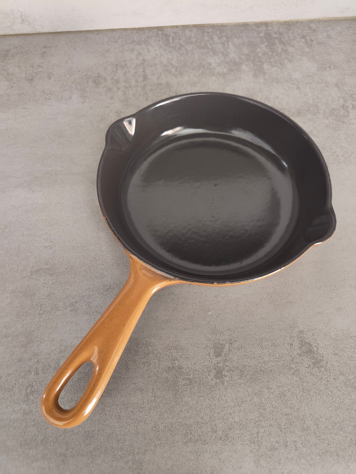 Le Creuset Cast Iron Skillet No.16 – Brown – Made in France – Small Frying Pan — photo 2