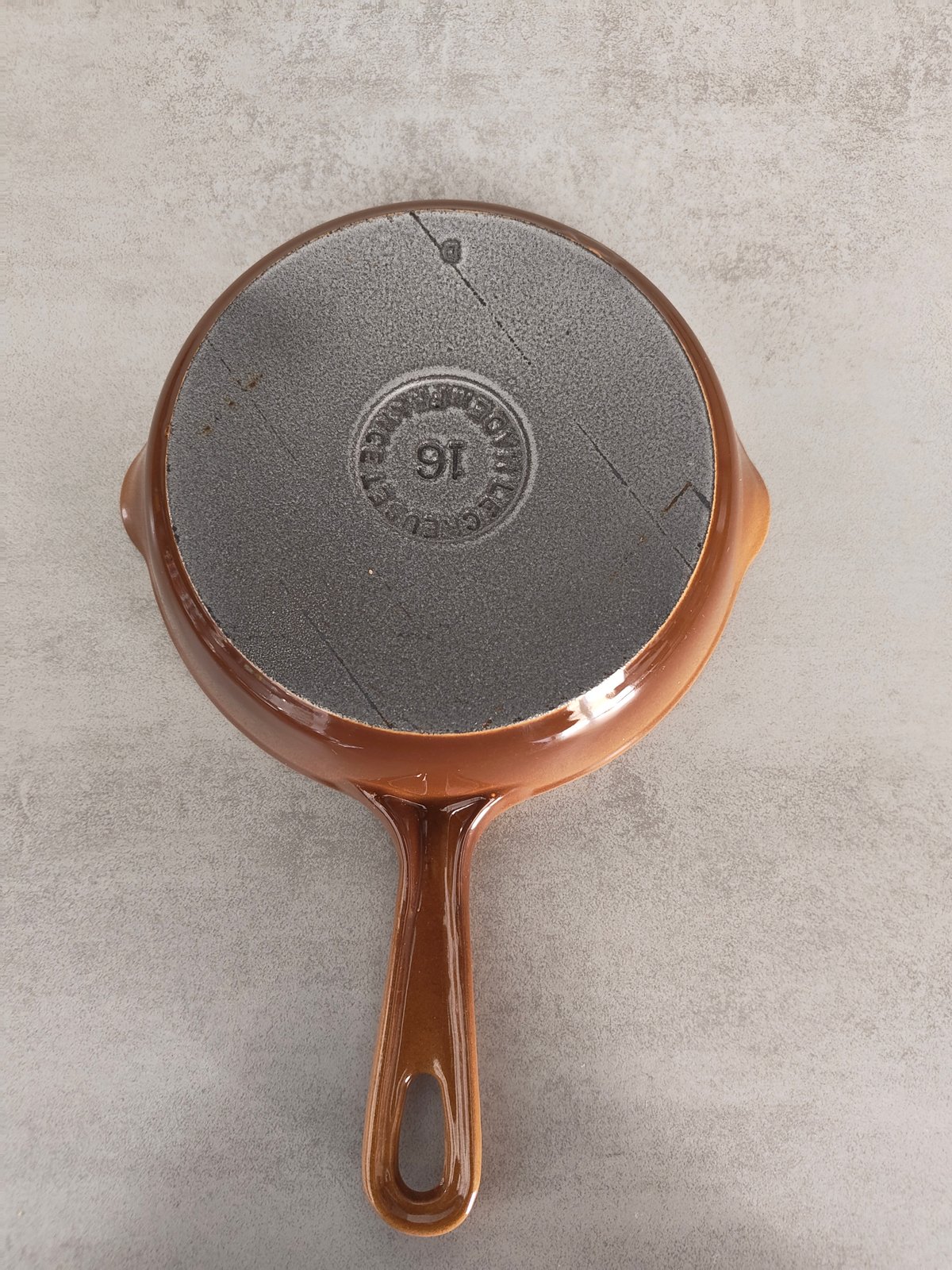 Le Creuset Cast Iron Skillet No.16 – Brown – Made in France – Small Frying Pan — photo 3
