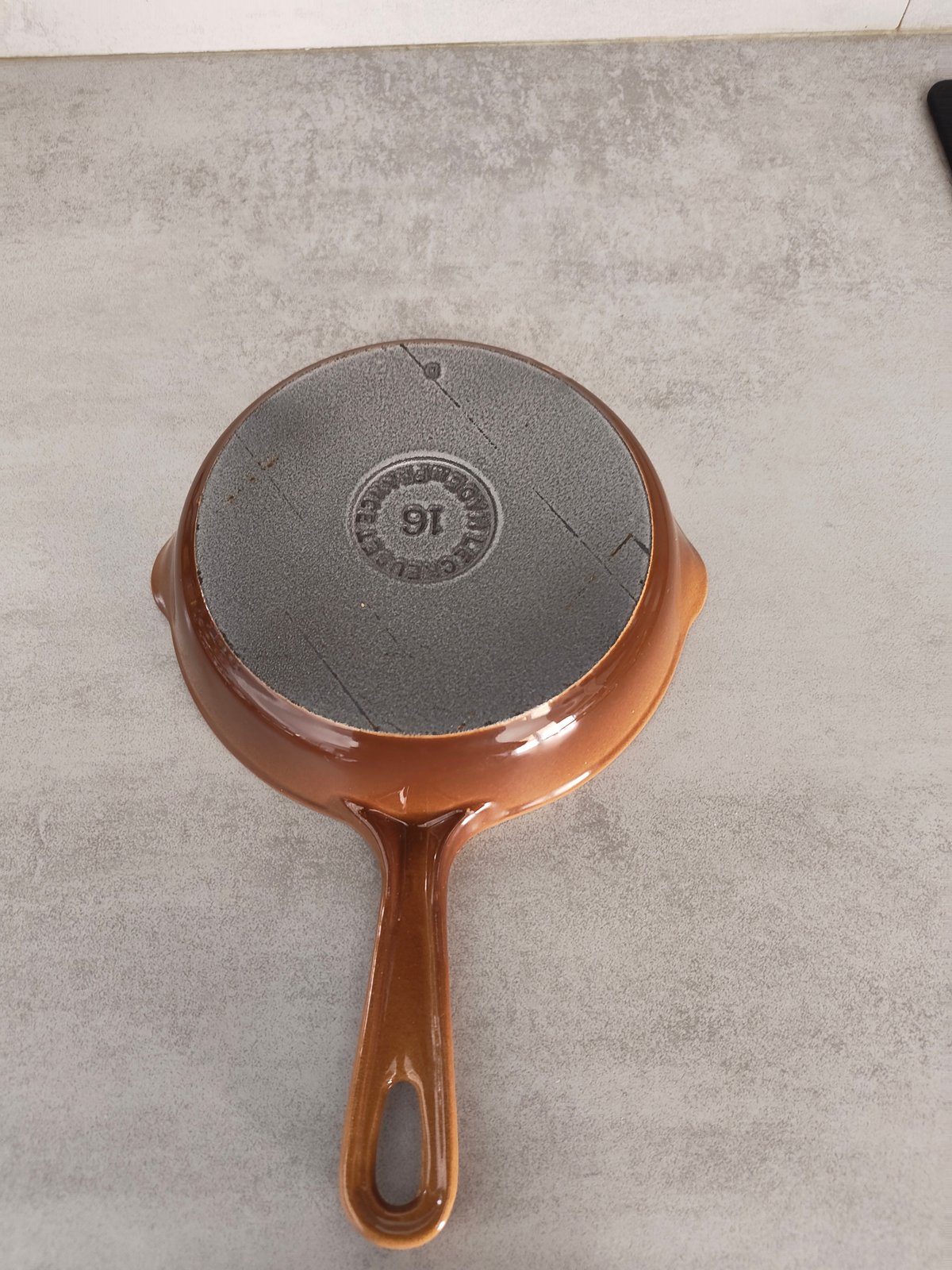 Le Creuset Cast Iron Skillet No.16 – Brown – Made in France – Small Frying Pan — photo 4