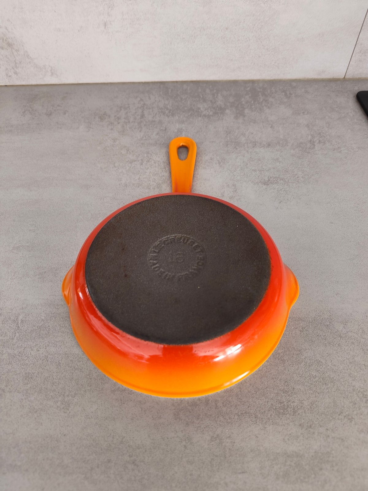 Le Creuset Cast Iron Skillet No.16 – Orange – Made in France – Small Frying Pan — photo 6