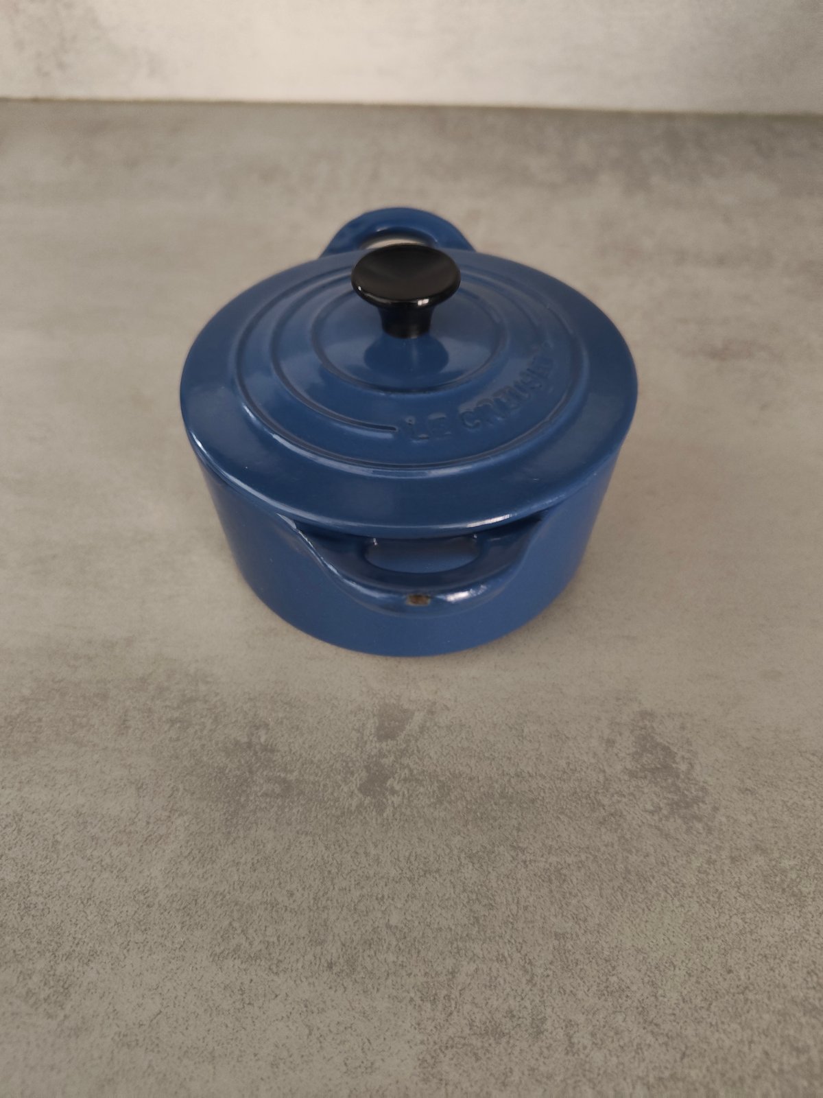 Le Creuset Mini Cast Iron Cocotte – Blue – With Lid — photo 9