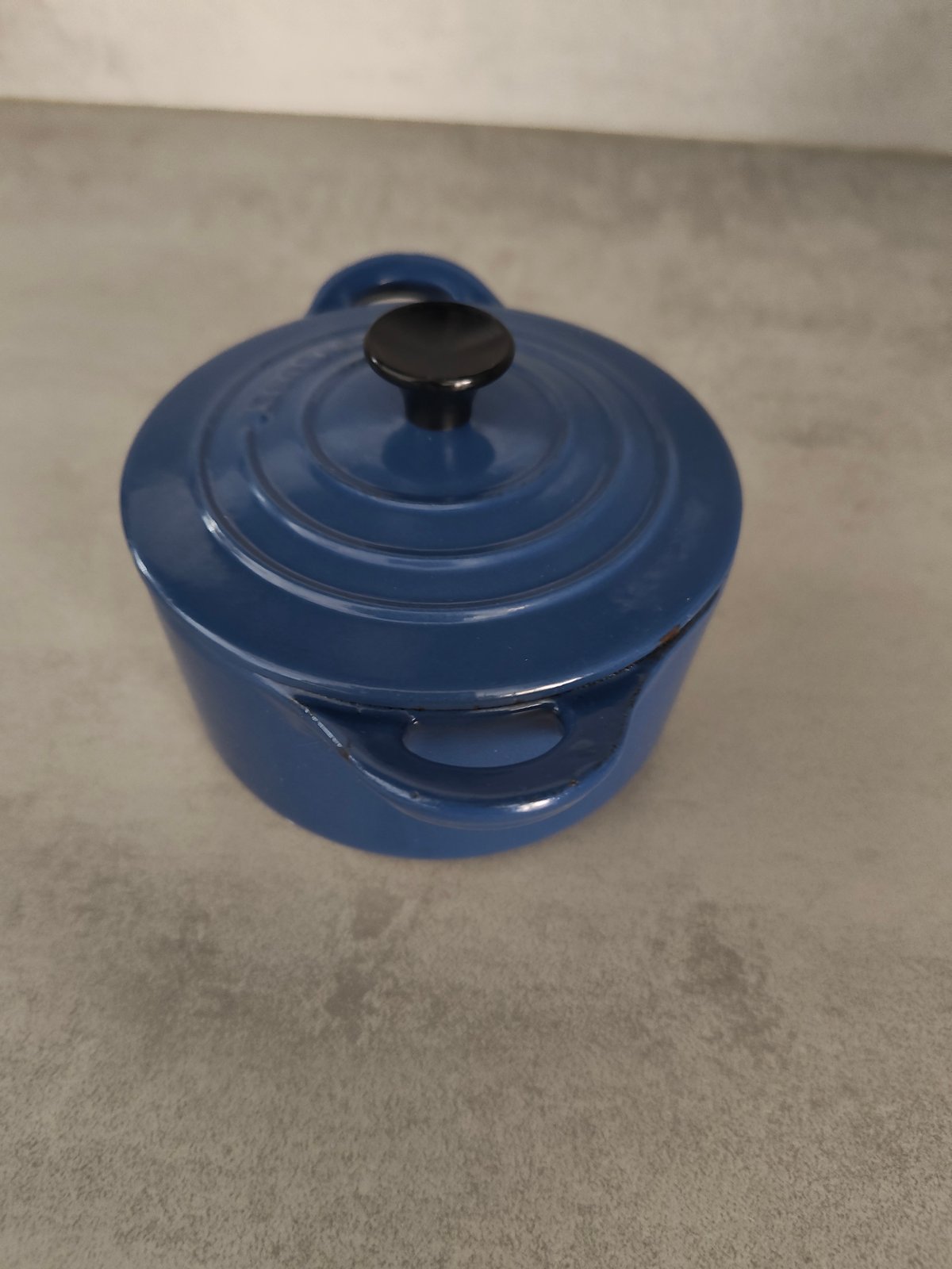 Le Creuset Mini Cast Iron Cocotte – Blue – With Lid — photo 11