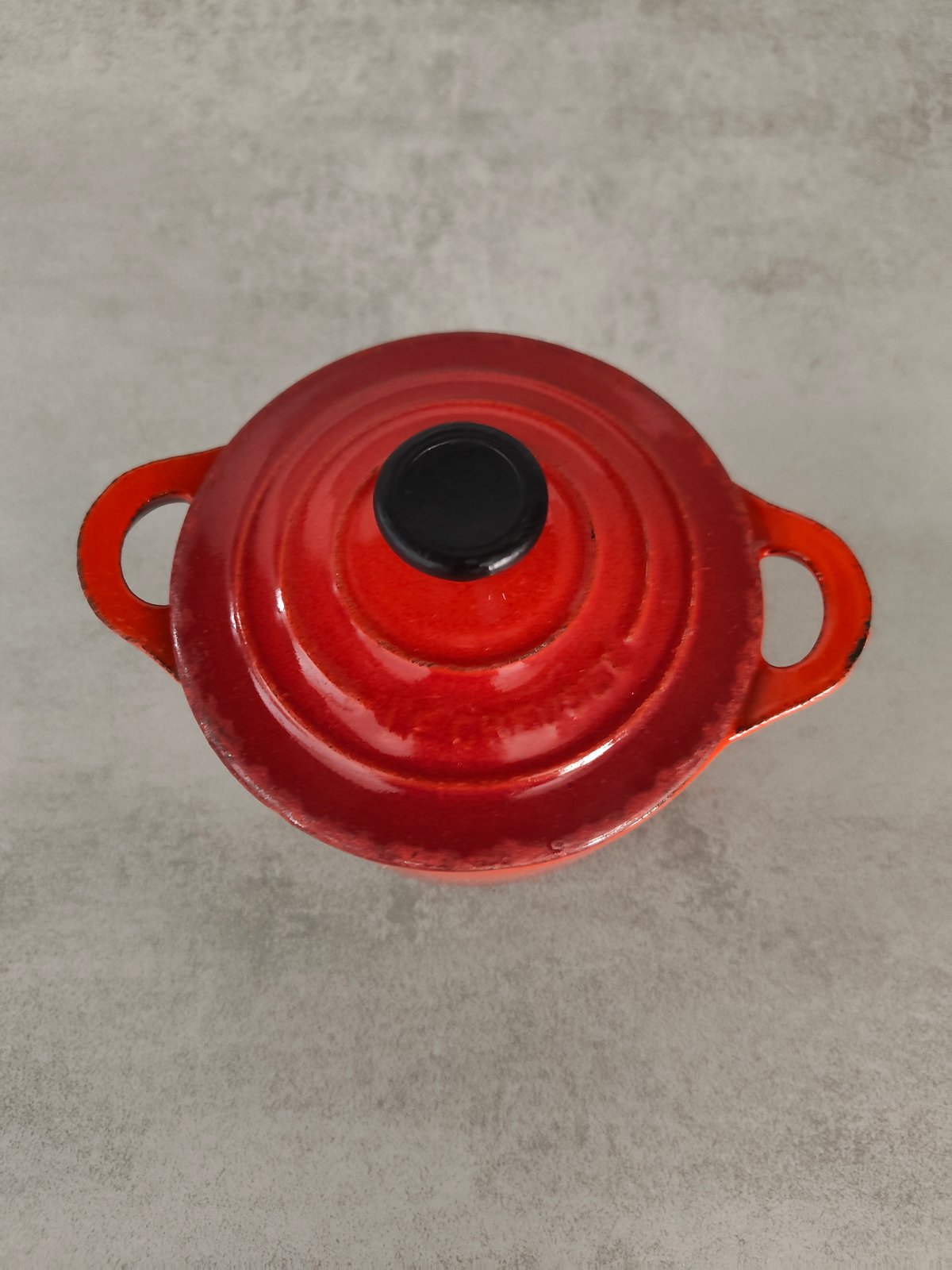 Le Creuset Mini Cast Iron Cocotte – Red – With Lid — photo 3