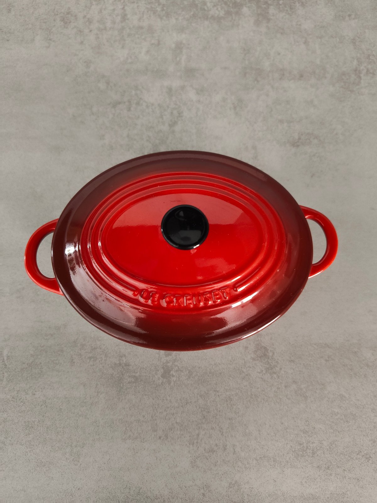 Le Creuset Stoneware Mini Oval Cocotte – Red – With Lid — photo 3