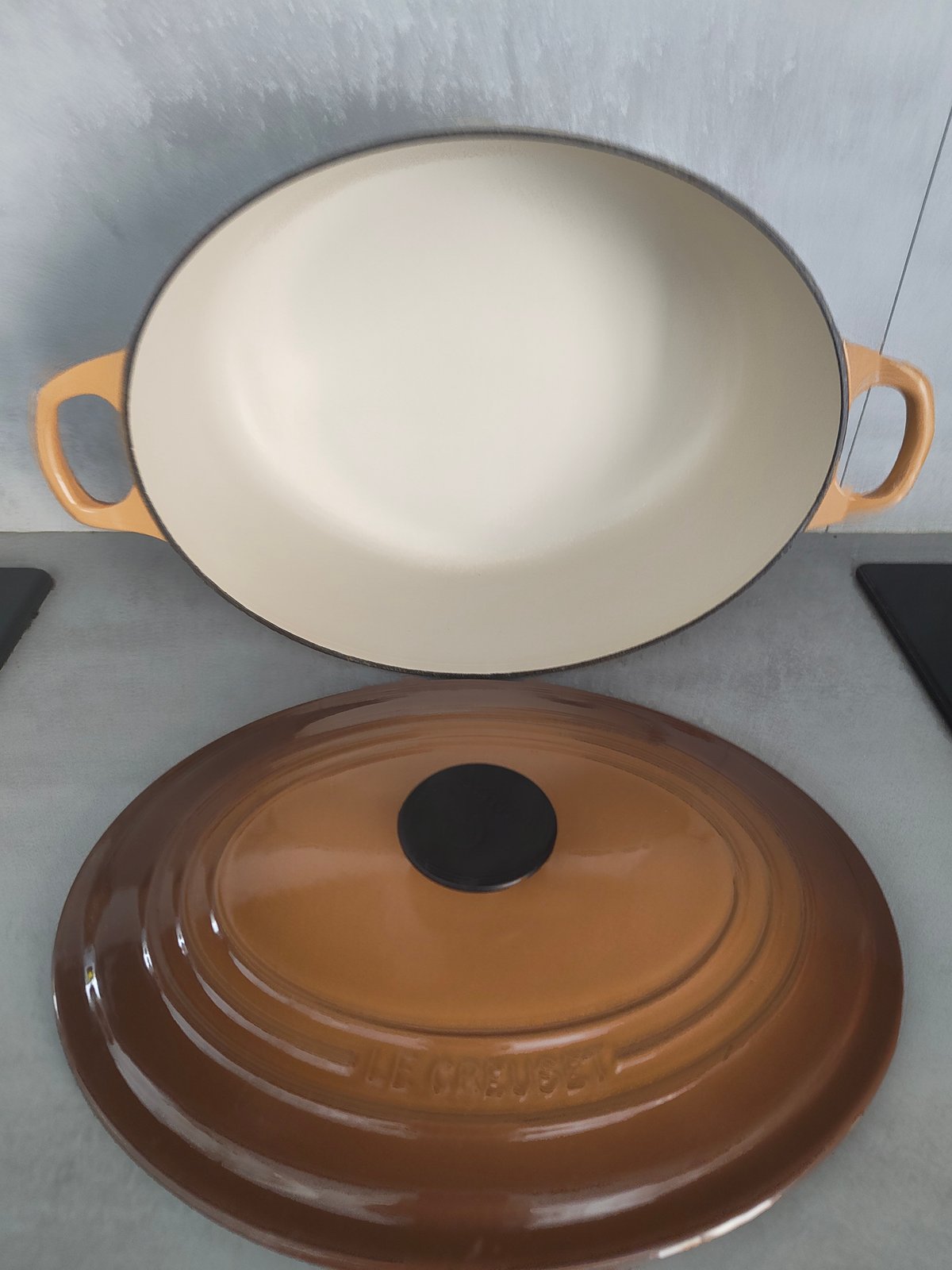 Le Creuset – Vintage Cast Iron Casserole – Model F – Enameled Cast Iron — photo 2