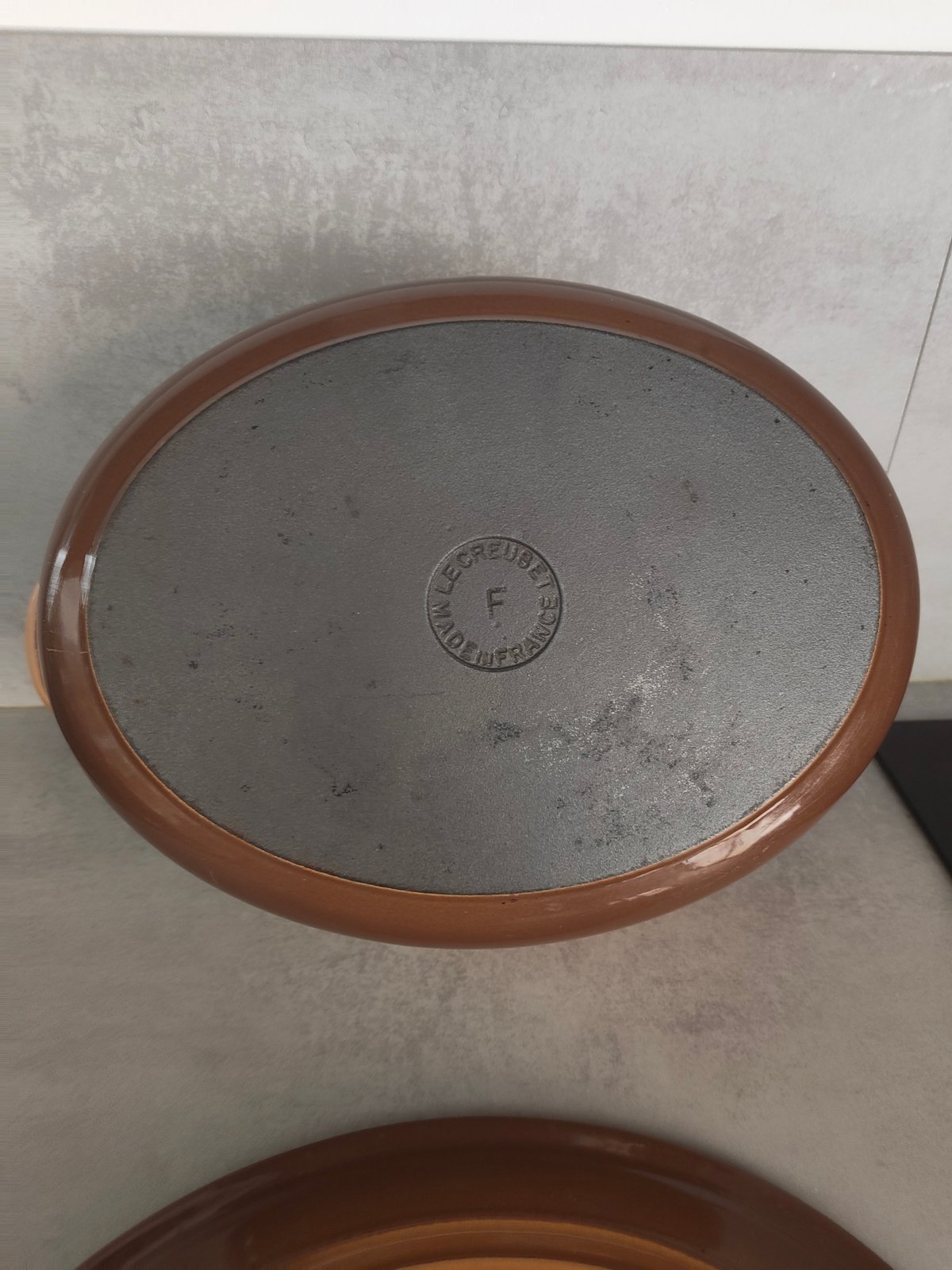 Le Creuset – Vintage Cast Iron Casserole – Model F – Enameled Cast Iron — photo 3