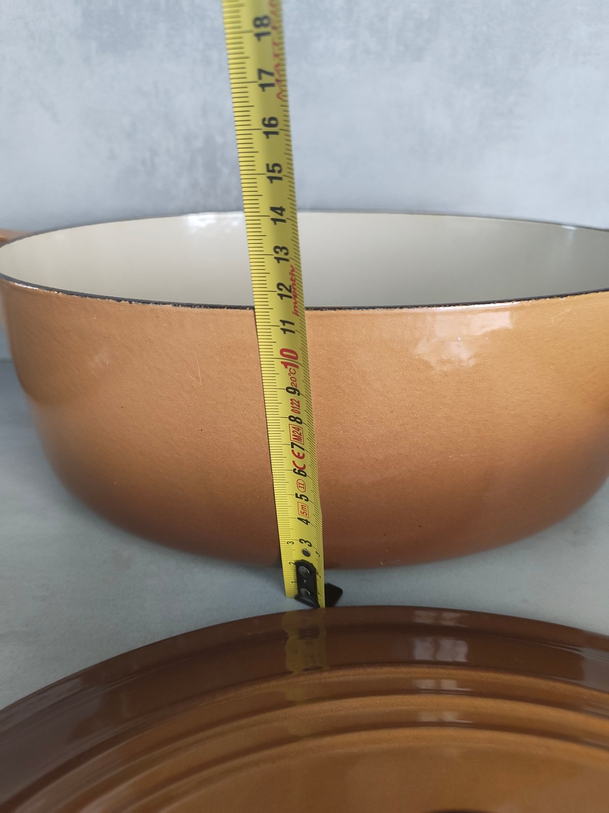 Le Creuset – Vintage Cast Iron Casserole – Model F – Enameled Cast Iron — photo 4
