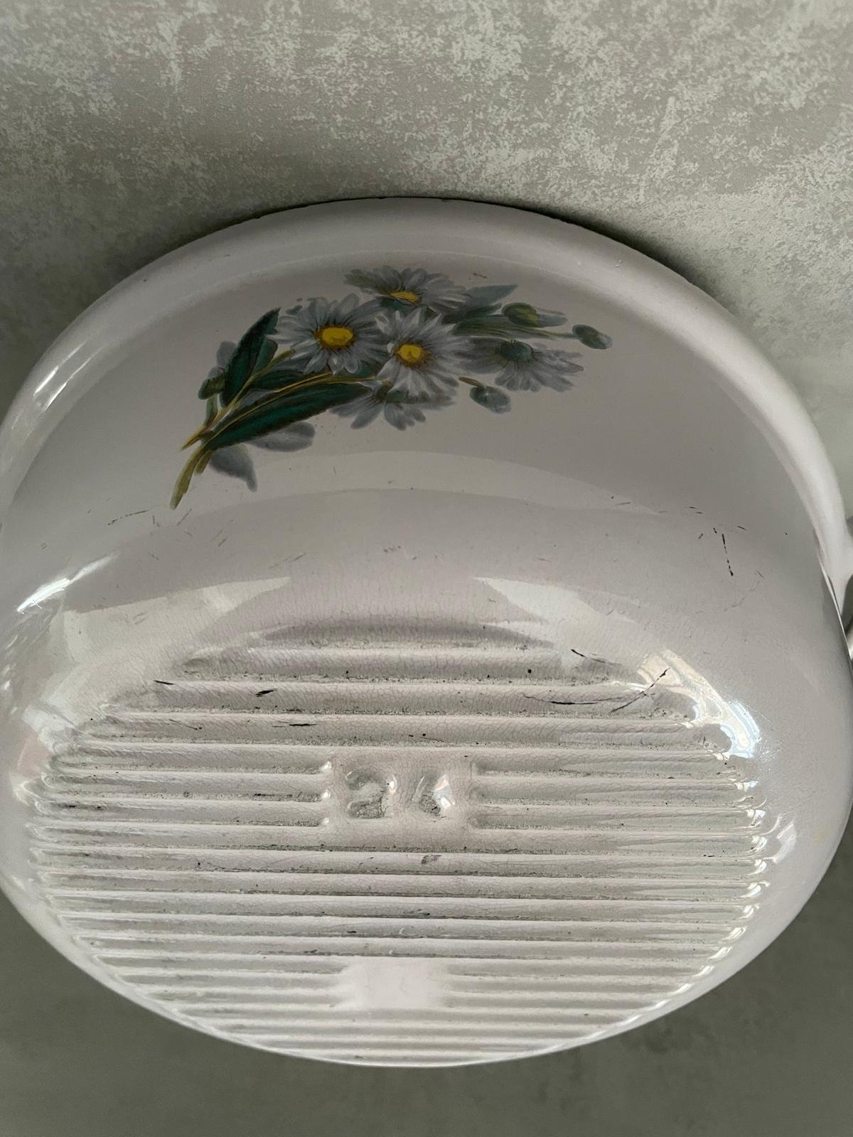 Rare Vintage Le Creuset White Enamel Cast Iron Cocotte with Floral Pattern — photo 18