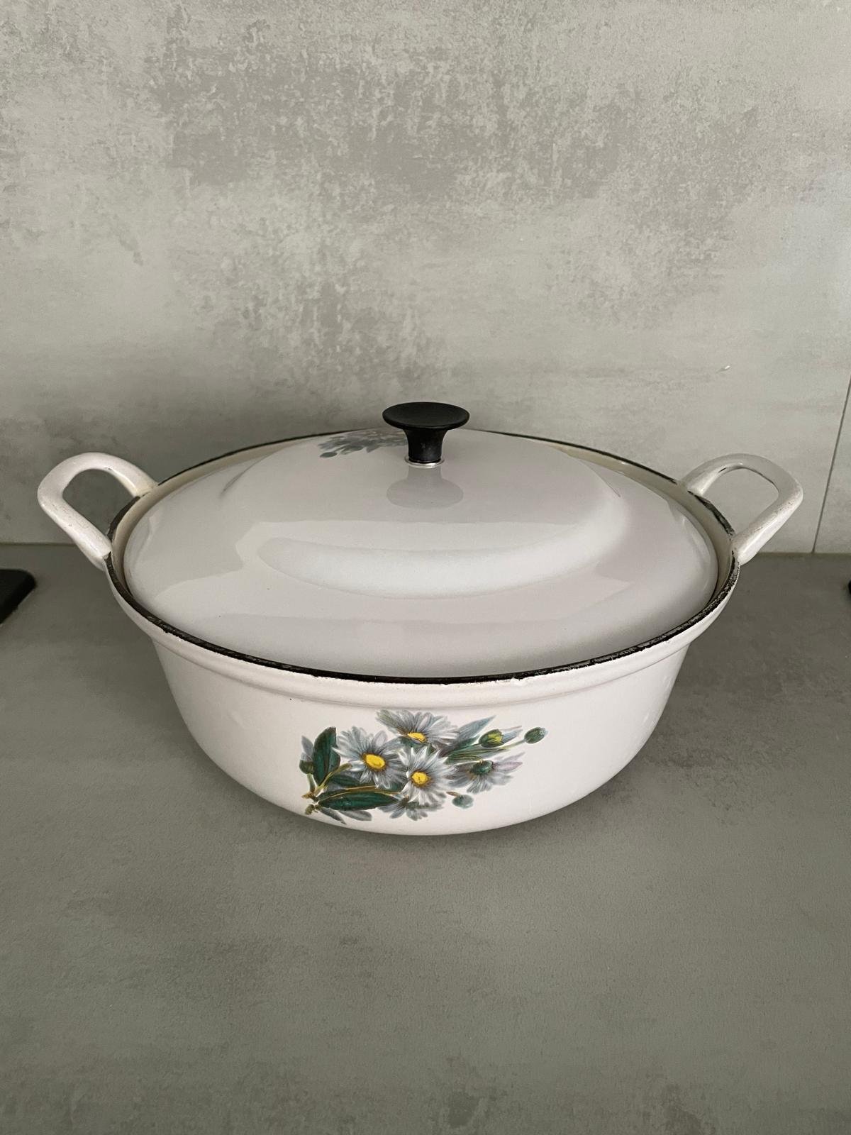 Rare Vintage Le Creuset White Enamel Cast Iron Cocotte with Floral Pattern — photo 26