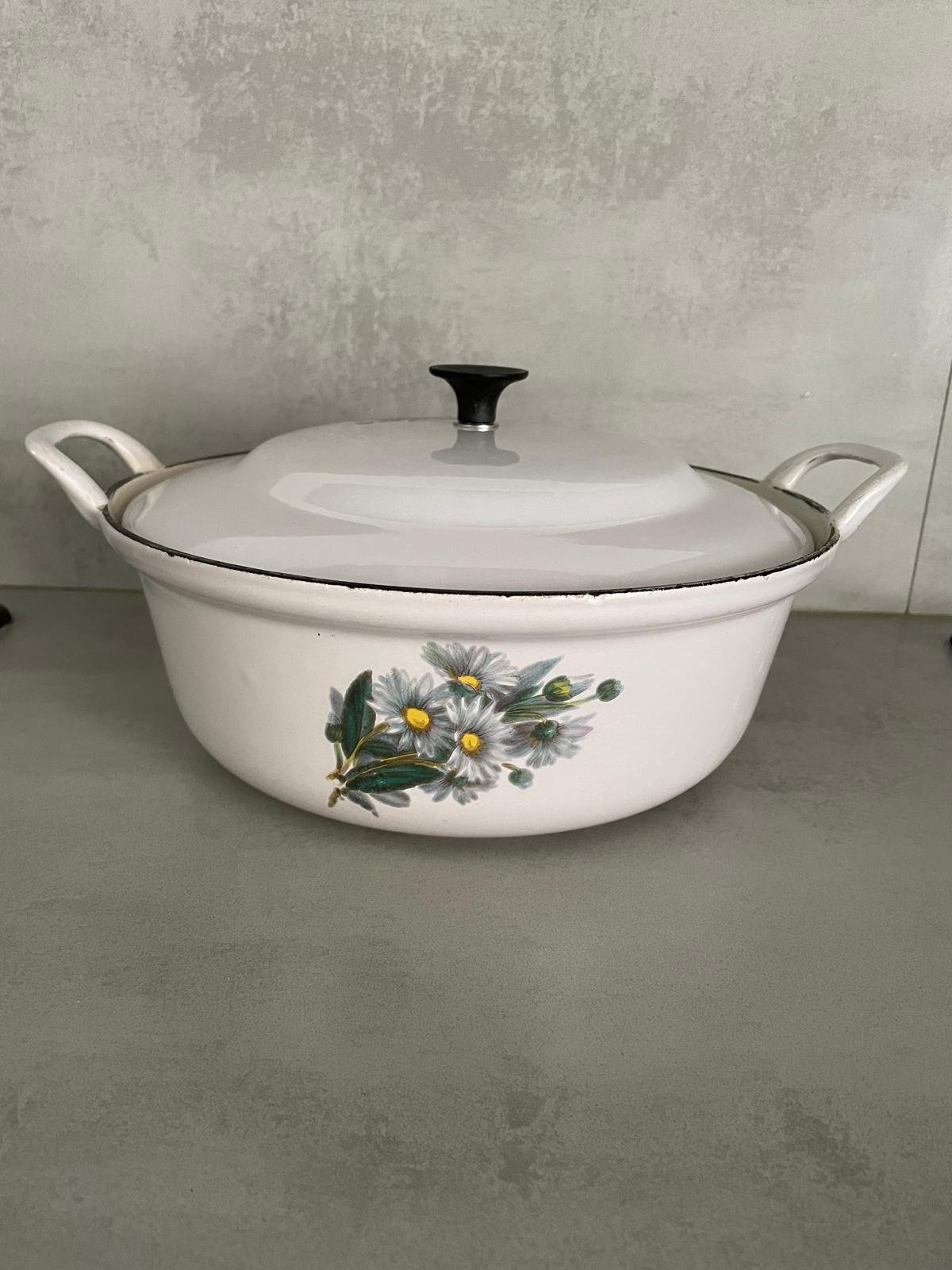 Rare Vintage Le Creuset White Enamel Cast Iron Cocotte with Floral Pattern — photo 27