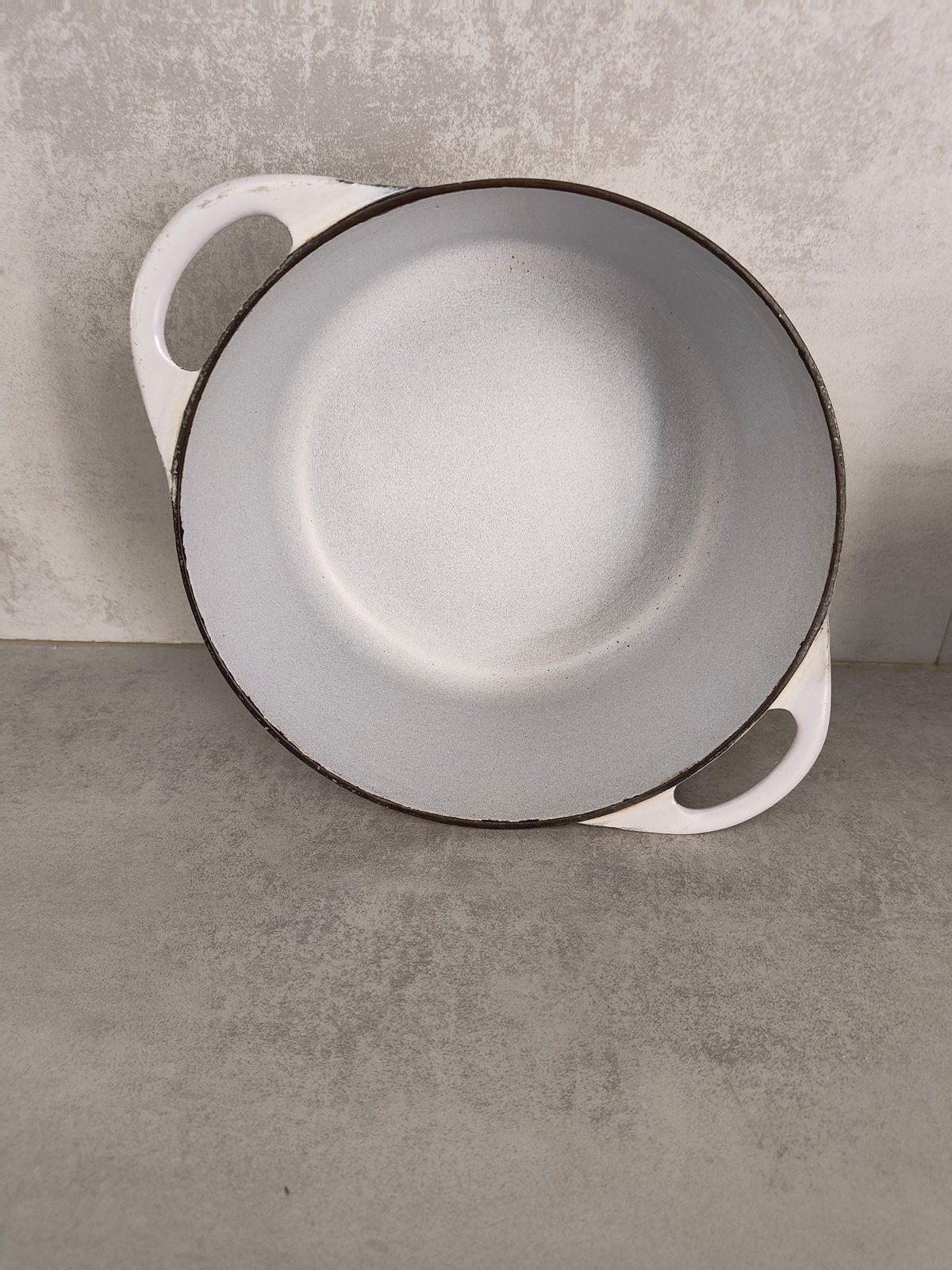 Vintage André Cousances Cocotte by Le Creuset – White Enamel Cast Iron – Size 20 – Made in France — photo 2