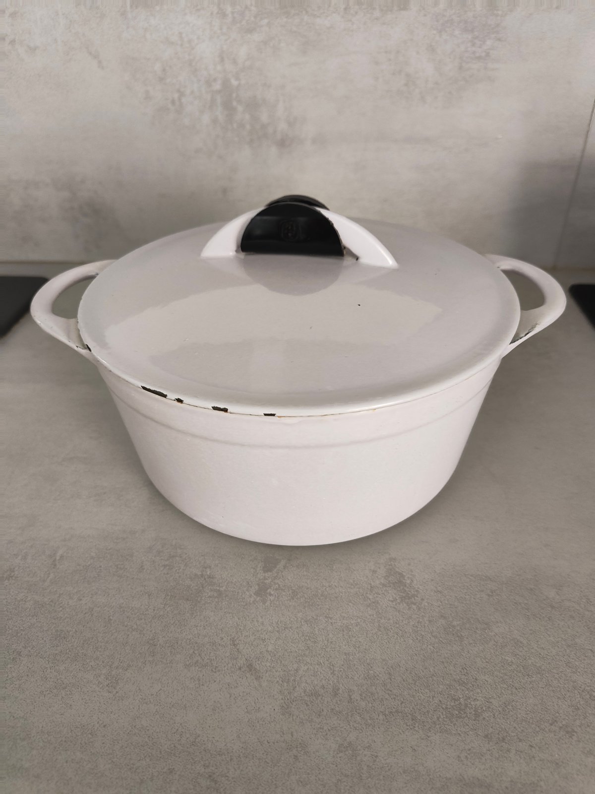 Vintage André Cousances Cocotte by Le Creuset – White Enamel Cast Iron – Size 20 – Made in France — photo 7