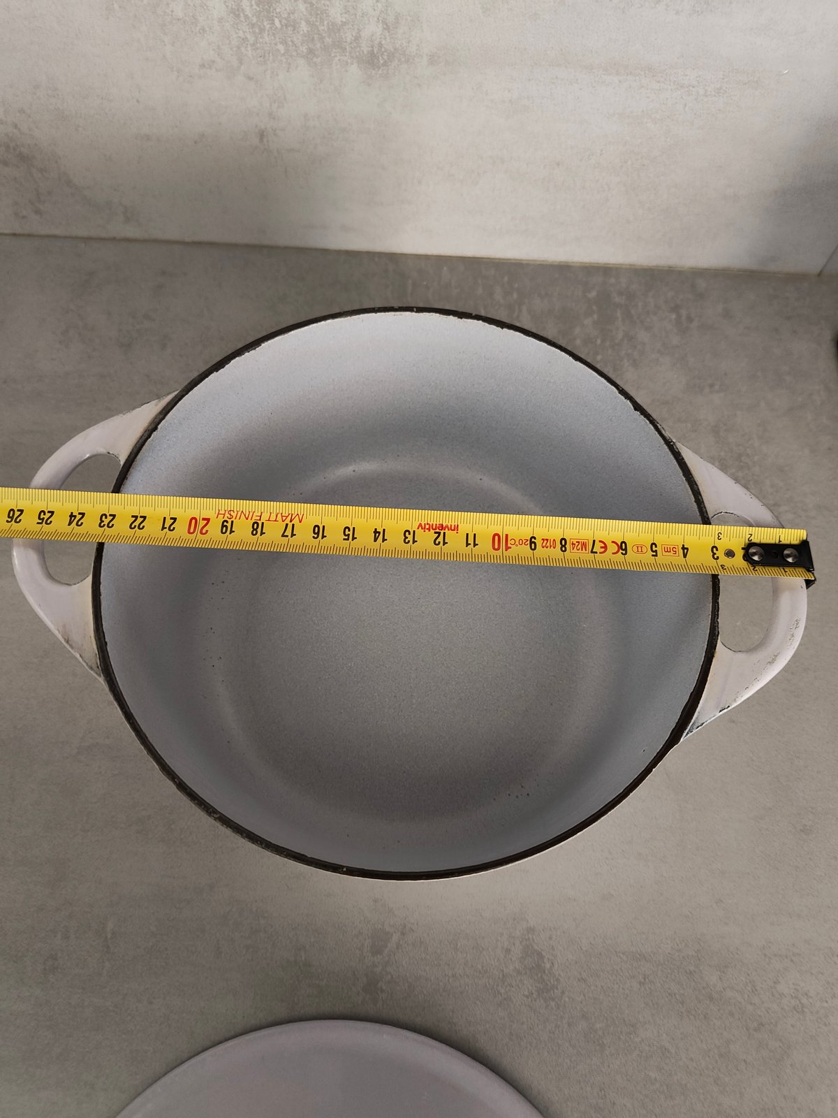 Vintage André Cousances Cocotte by Le Creuset – White Enamel Cast Iron – Size 20 – Made in France — photo 11