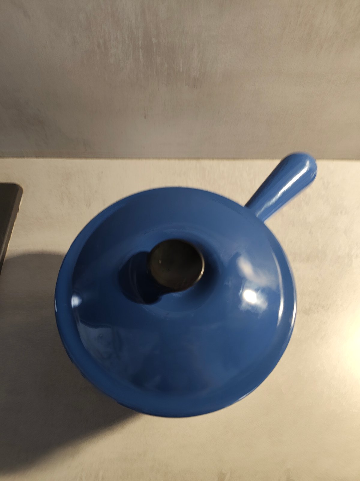 Vintage Cast Iron Casserole Dish with Lid – Blue Enamel — photo 9