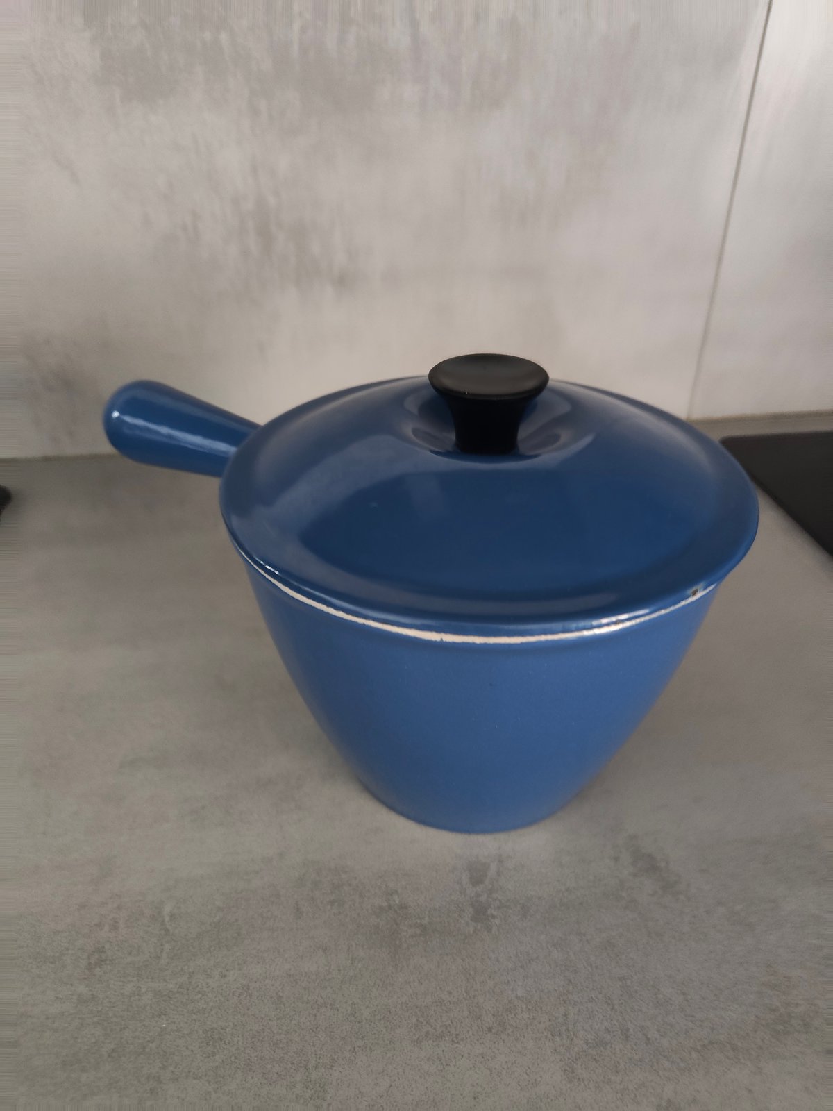 Vintage Cast Iron Casserole Dish with Lid – Blue Enamel — photo 14