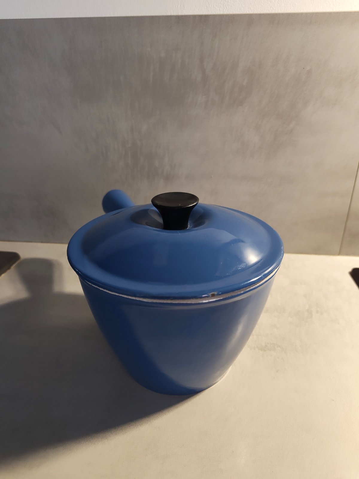 Vintage Cast Iron Casserole Dish with Lid – Blue Enamel — photo 18