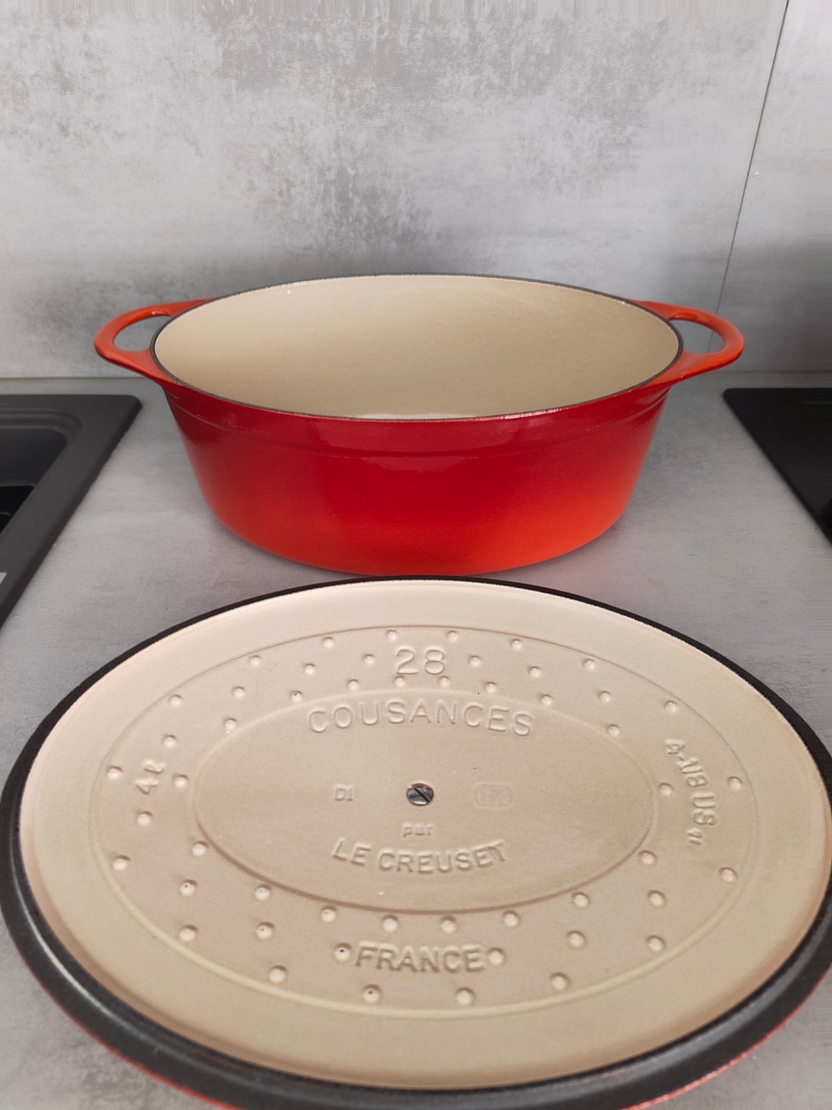 Vintage Cousances by Le Creuset Oval Cocotte – Flame Red / Volcanique – Size 28 – Made in France — photo 9