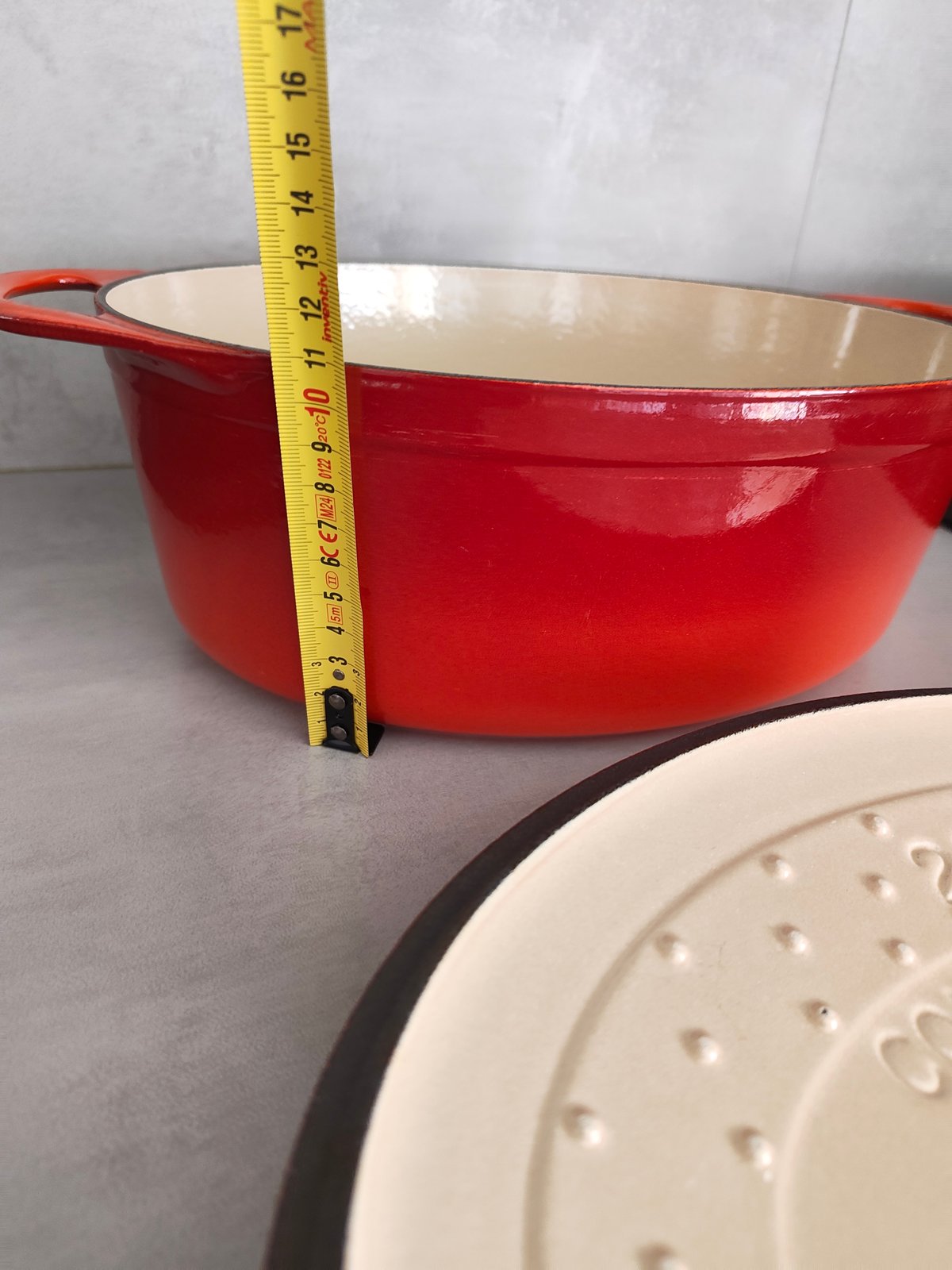 Vintage Cousances by Le Creuset Oval Cocotte – Flame Red / Volcanique – Size 28 – Made in France — photo 10