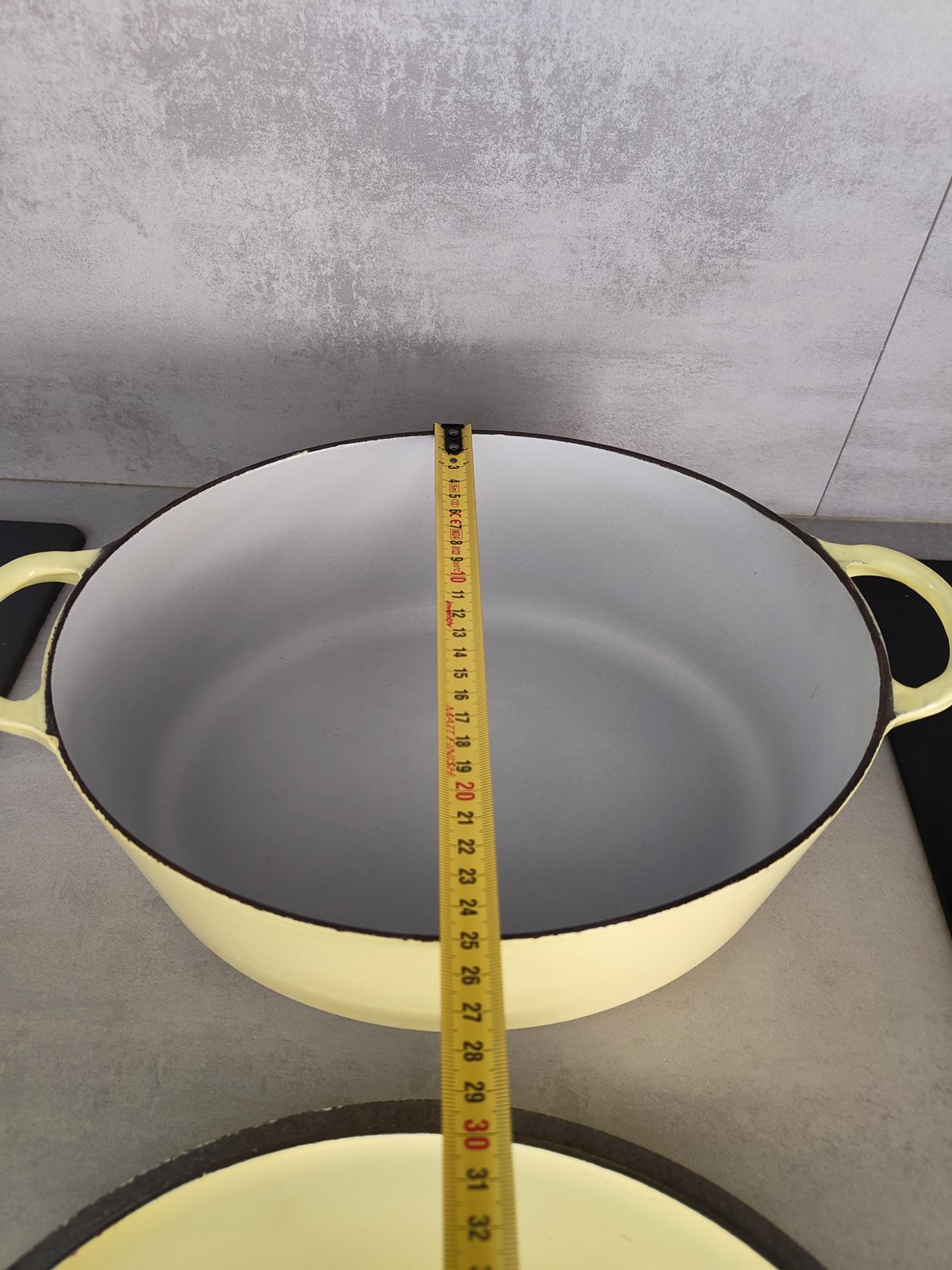 Vintage Cousances Cast Iron Dutch Oven Size G – Yellow – Made in France – Rare Large Casserole — photo 2
