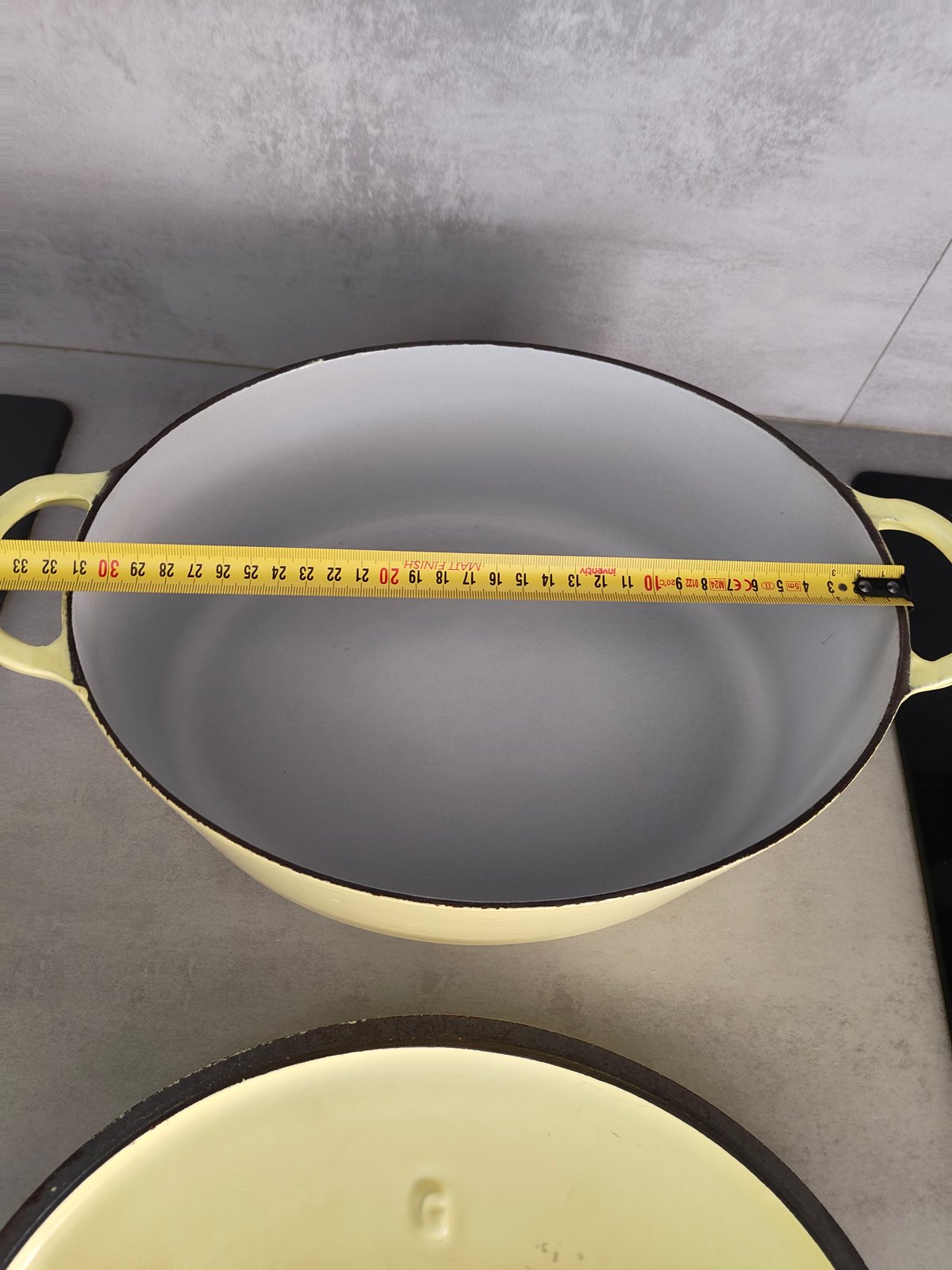 Vintage Cousances Cast Iron Dutch Oven Size G – Yellow – Made in France – Rare Large Casserole — photo 4