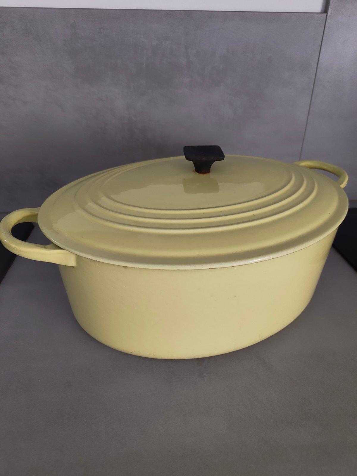 Vintage Cousances Cast Iron Dutch Oven Size G – Yellow – Made in France – Rare Large Casserole — photo 5