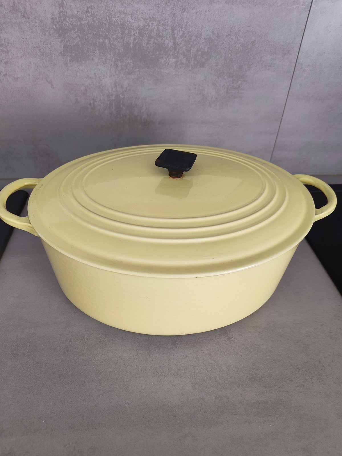Vintage Cousances Cast Iron Dutch Oven Size G – Yellow – Made in France – Rare Large Casserole — photo 6