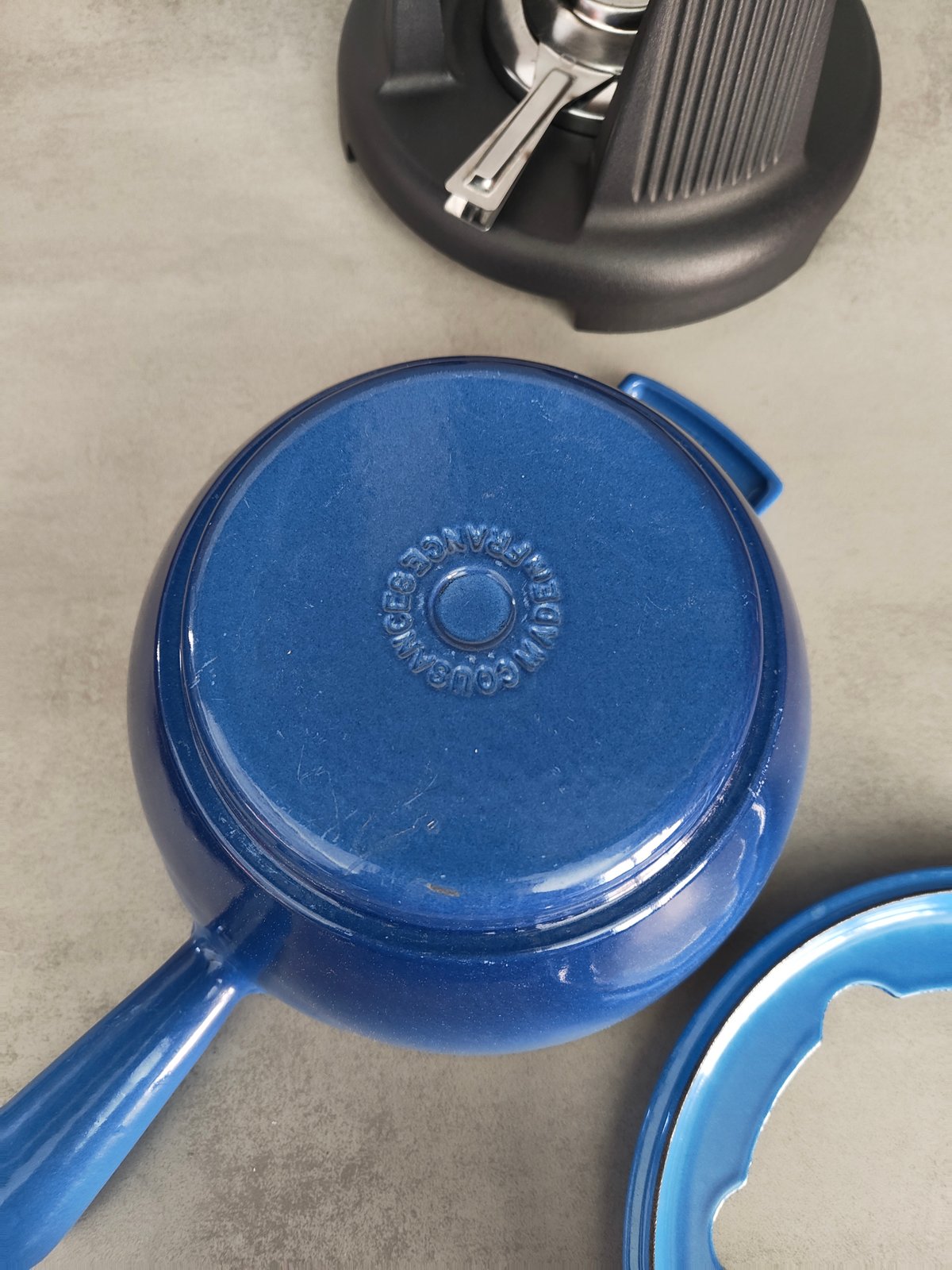 Vintage Cousances (Le Creuset) Cast Iron Fondue Set – Blue — photo 13