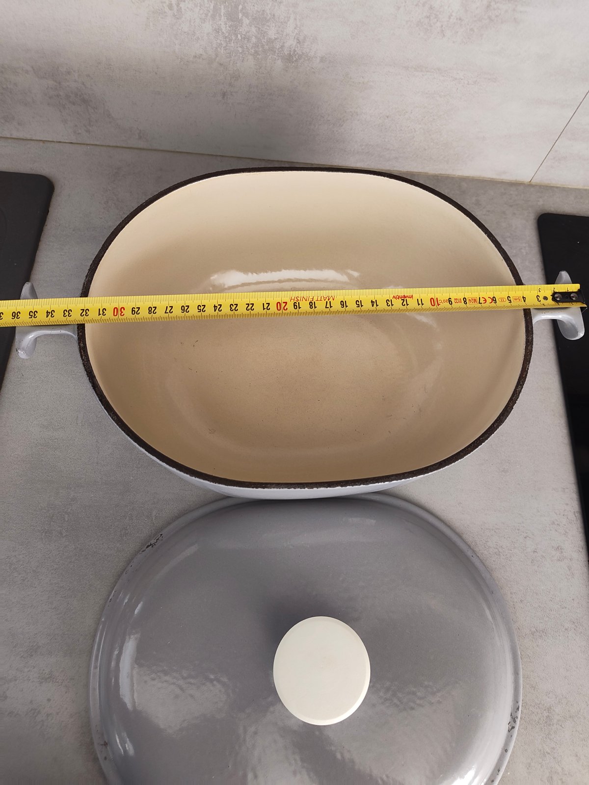 Vintage Enzo Mari Cast Iron Dutch Oven Size 29 – Grey Enamel – Made in France – Designer Cookware — photo 6