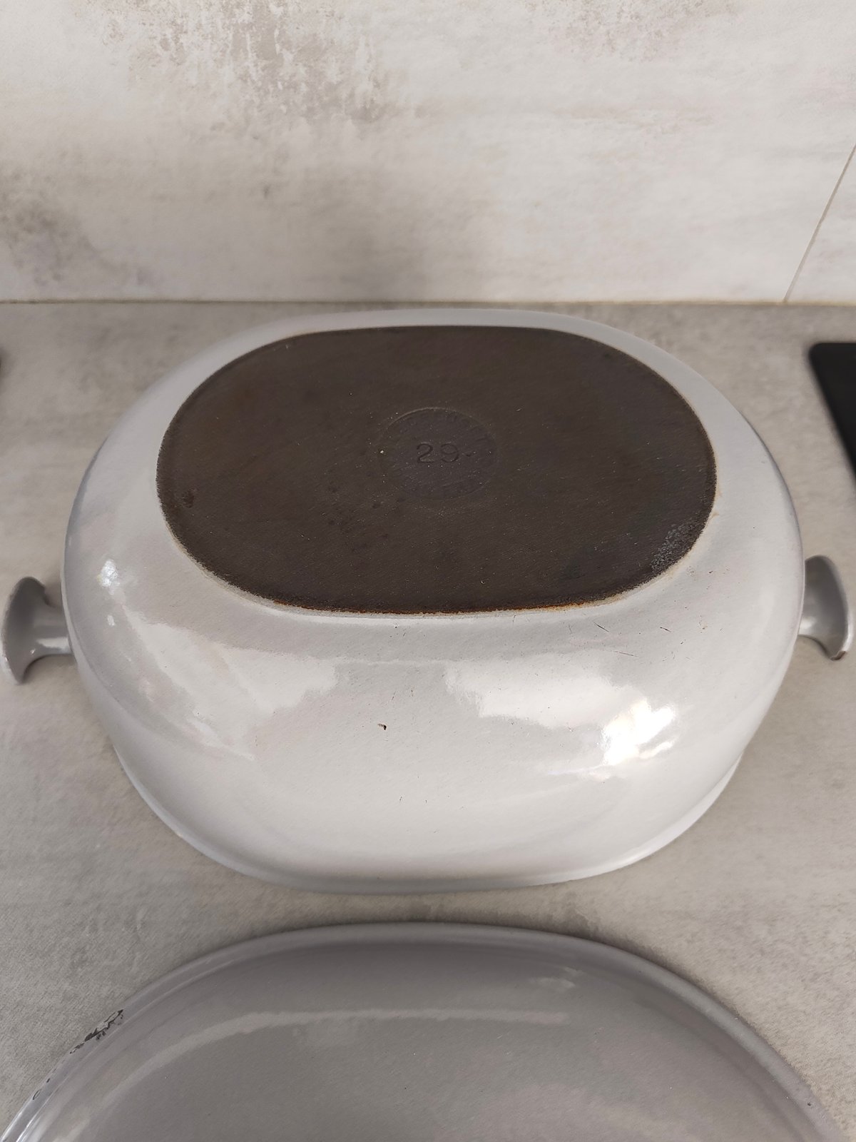 Vintage Enzo Mari Cast Iron Dutch Oven Size 29 – Grey Enamel – Made in France – Designer Cookware — photo 7