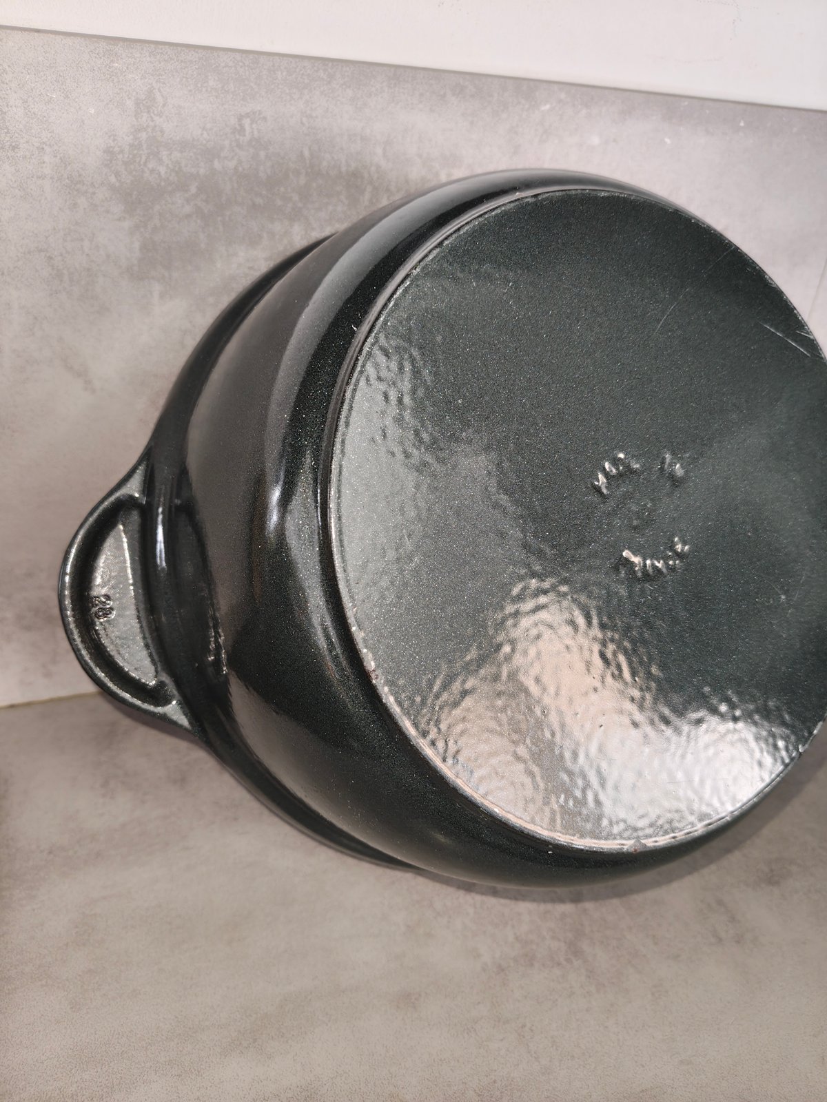 Vintage French Cast Iron Cocotte – Made in France – Rare Sparkling Green — photo 2