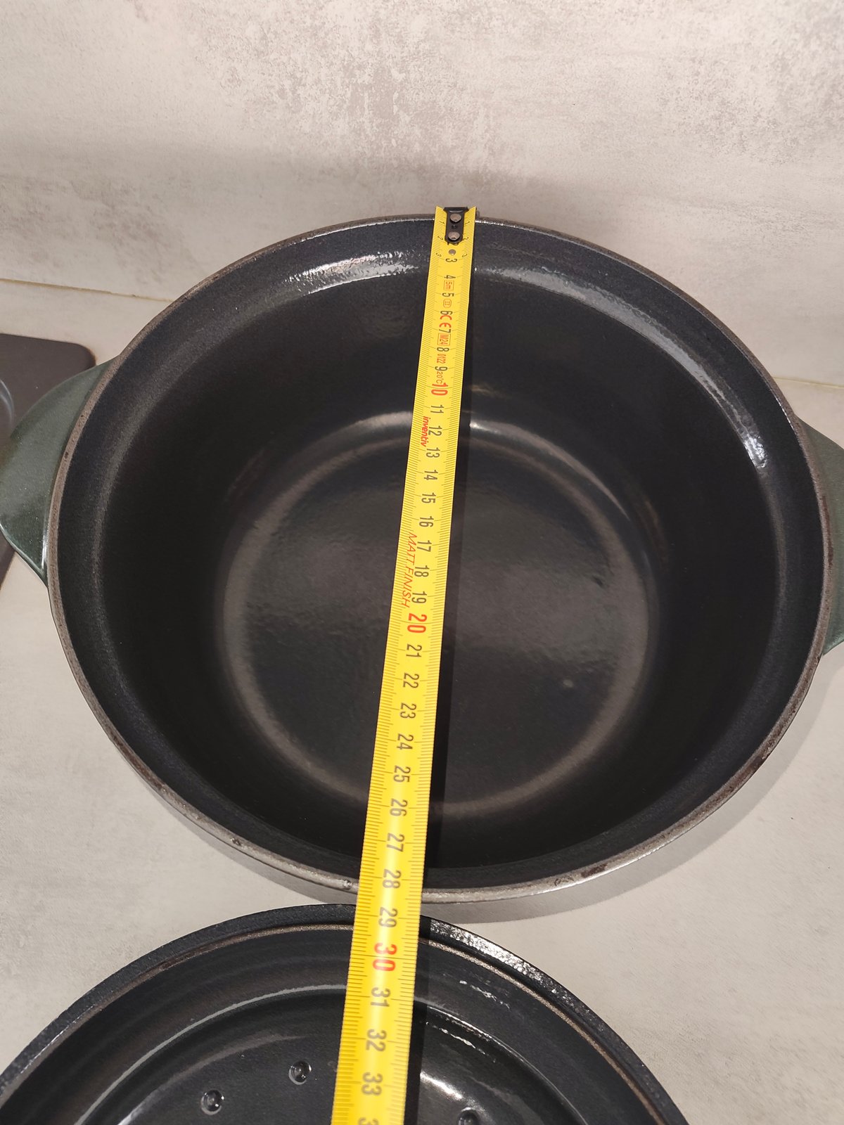 Vintage French Cast Iron Cocotte – Made in France – Rare Sparkling Green — photo 11